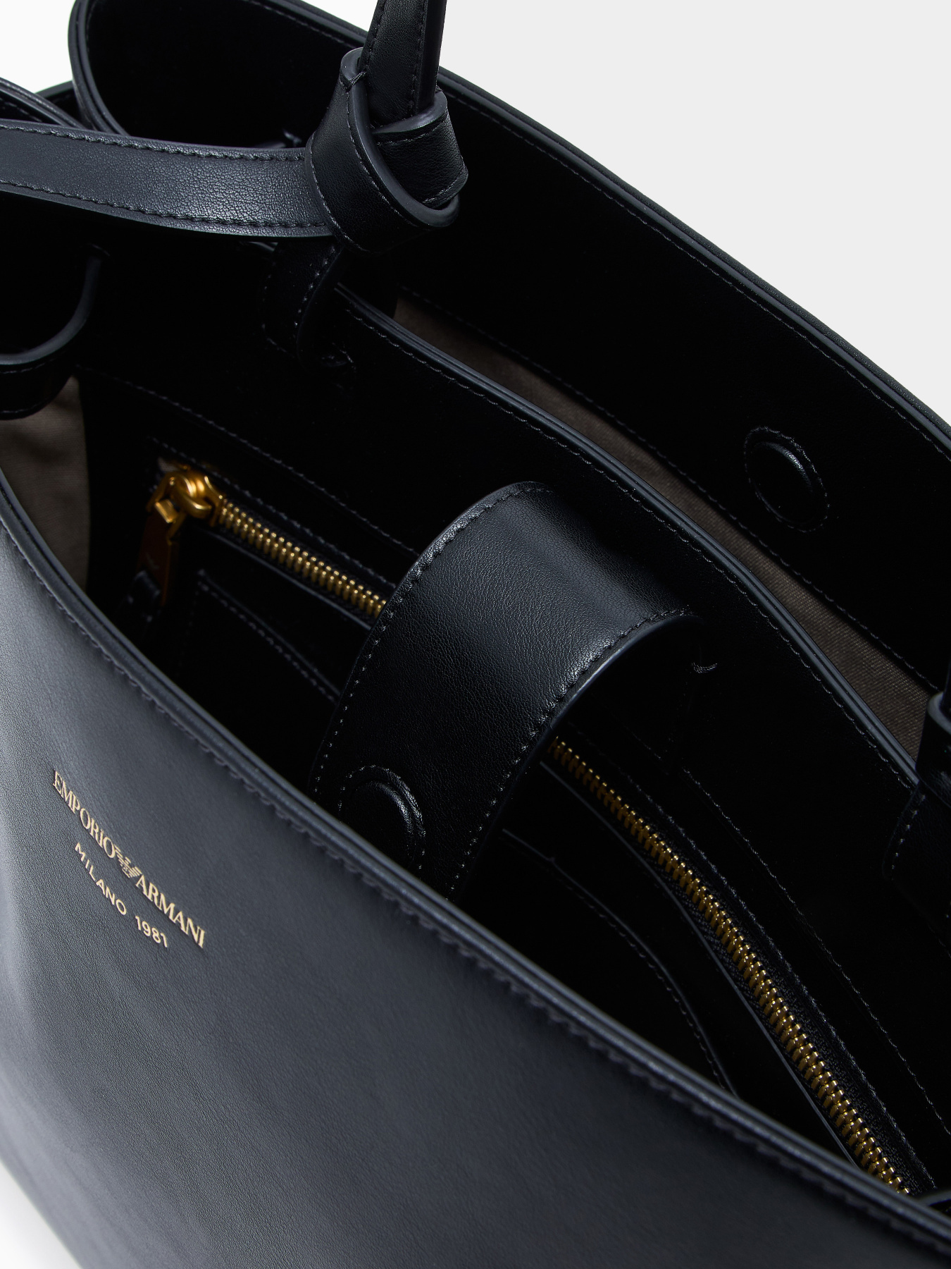 Сумки Emporio Armani модель EW003828-AF22783-UC001 Фото