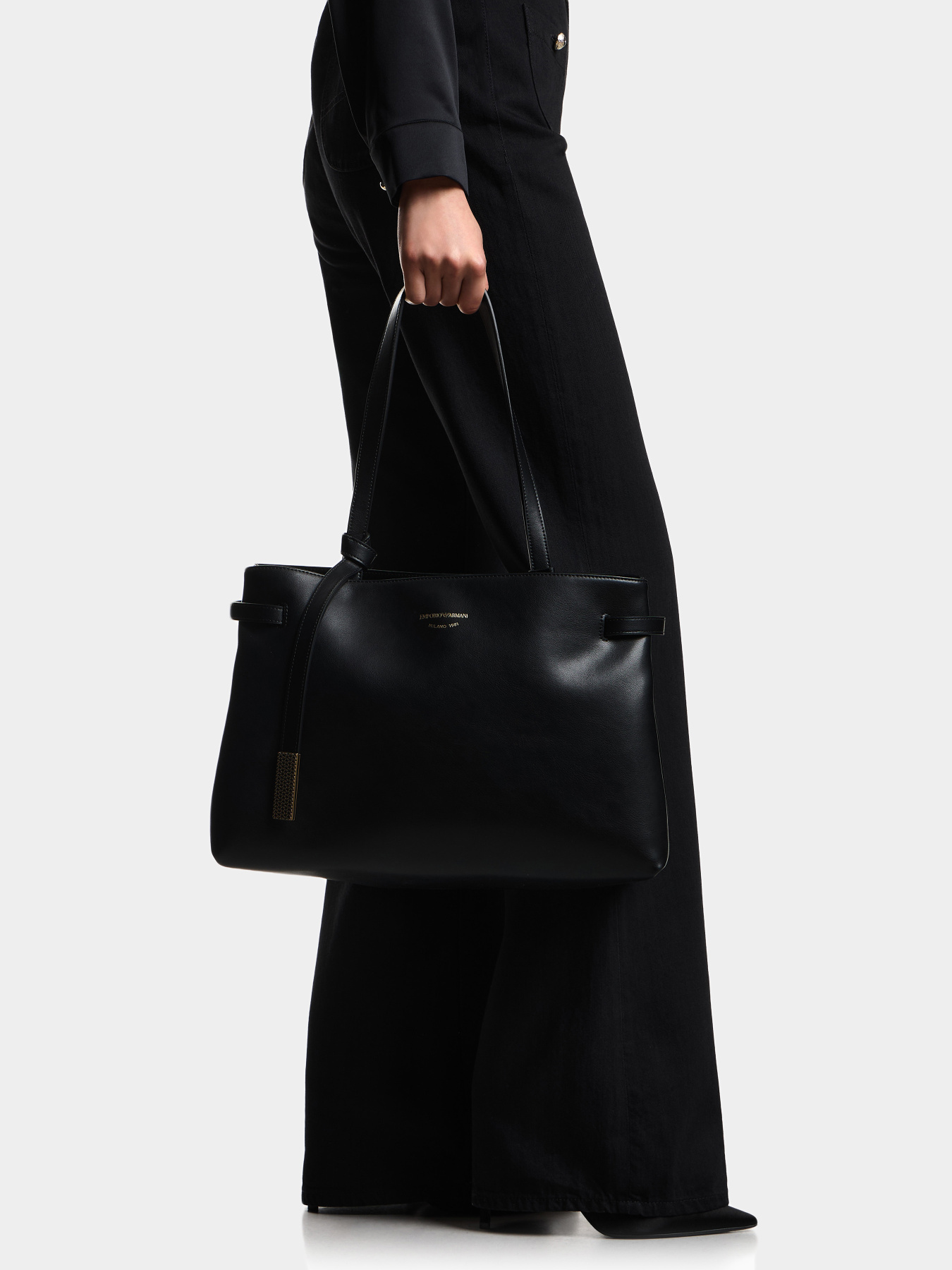 Сумки Emporio Armani модель EW003828-AF22783-UC001 Фото