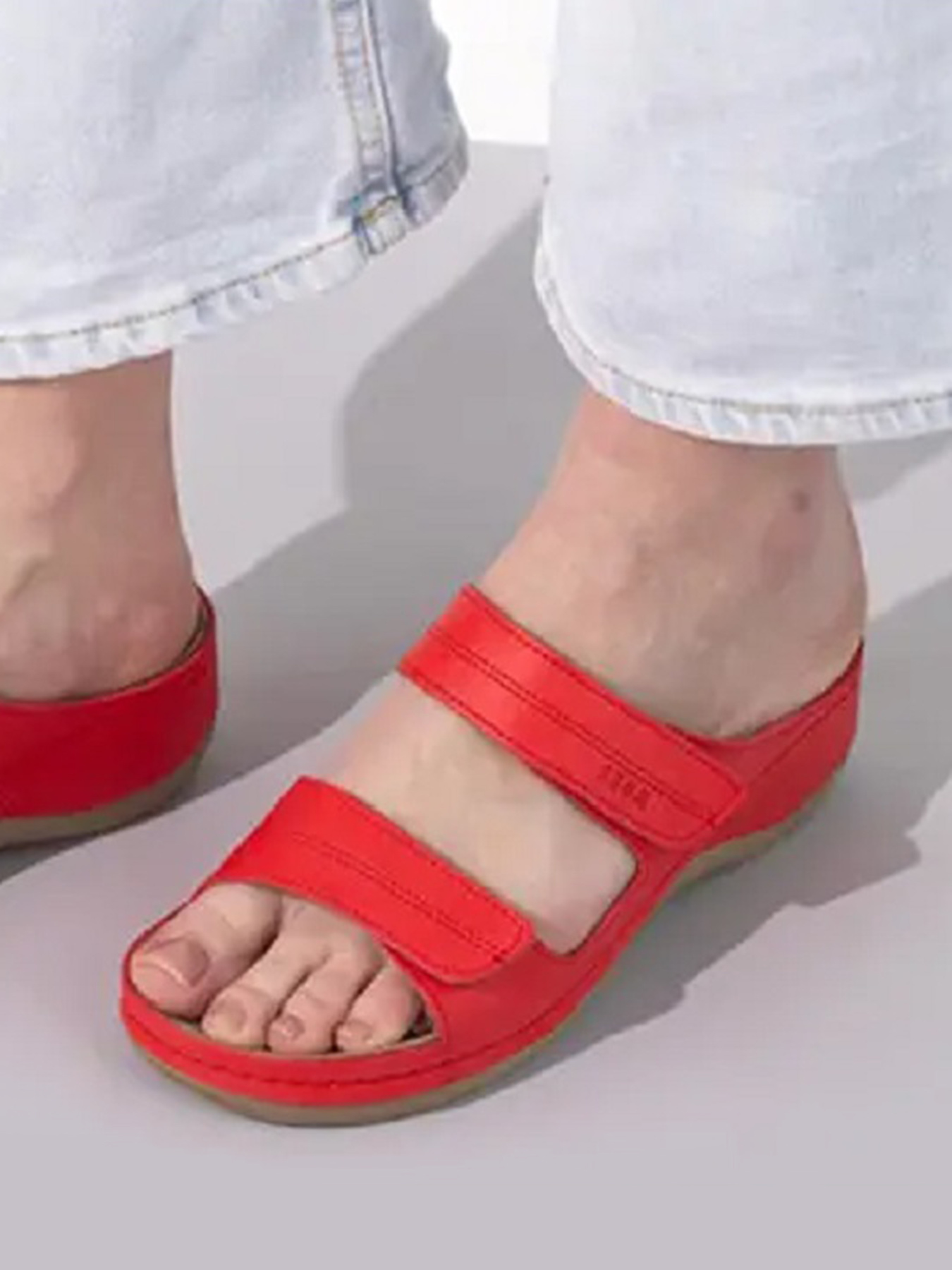 Шлепанцы Leon модель 907-Red Фото