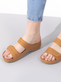 Шлепанцы женские Leon 907 коричневые модель 907-Brown Шлепанцы женские Leon 907 коричневые модель 907-Brown Фото