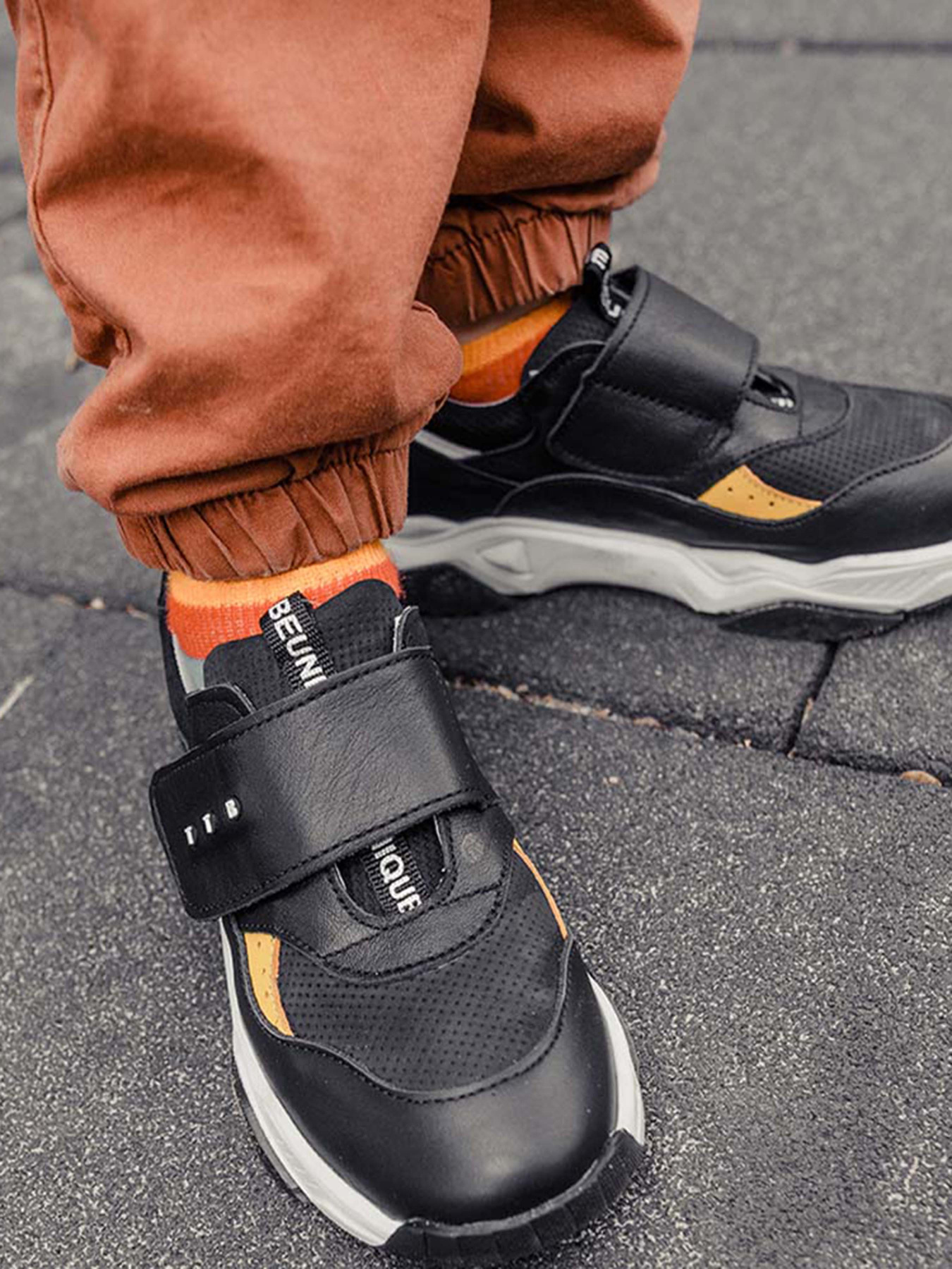 Кроссовки повседневные Tutubi модель 1825-01-Black Фото