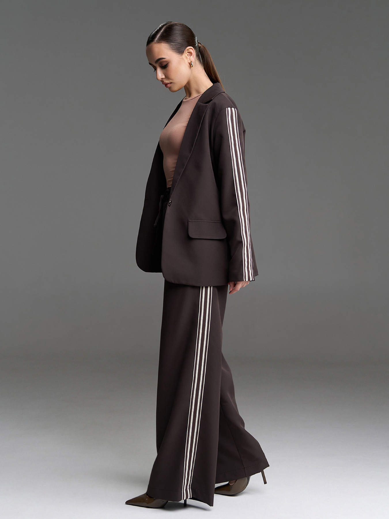 Повсякденний костюм ISSA Plus модель SA-659A_темно-коричневый Фото