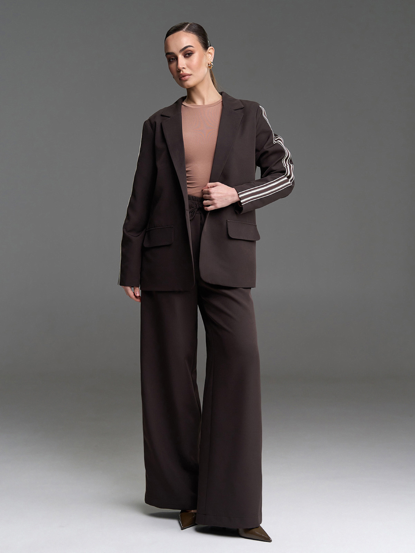 Повсякденний костюм ISSA Plus модель SA-659A_темно-коричневый Фото