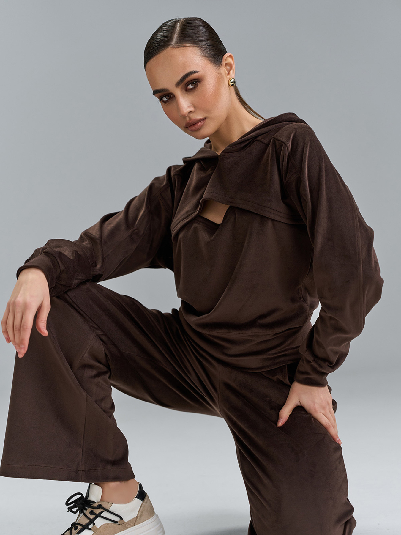 Спортивные костюмы модель 15526_темно-коричневый Спортивные костюмы модель 15526_темно-коричневый Фото