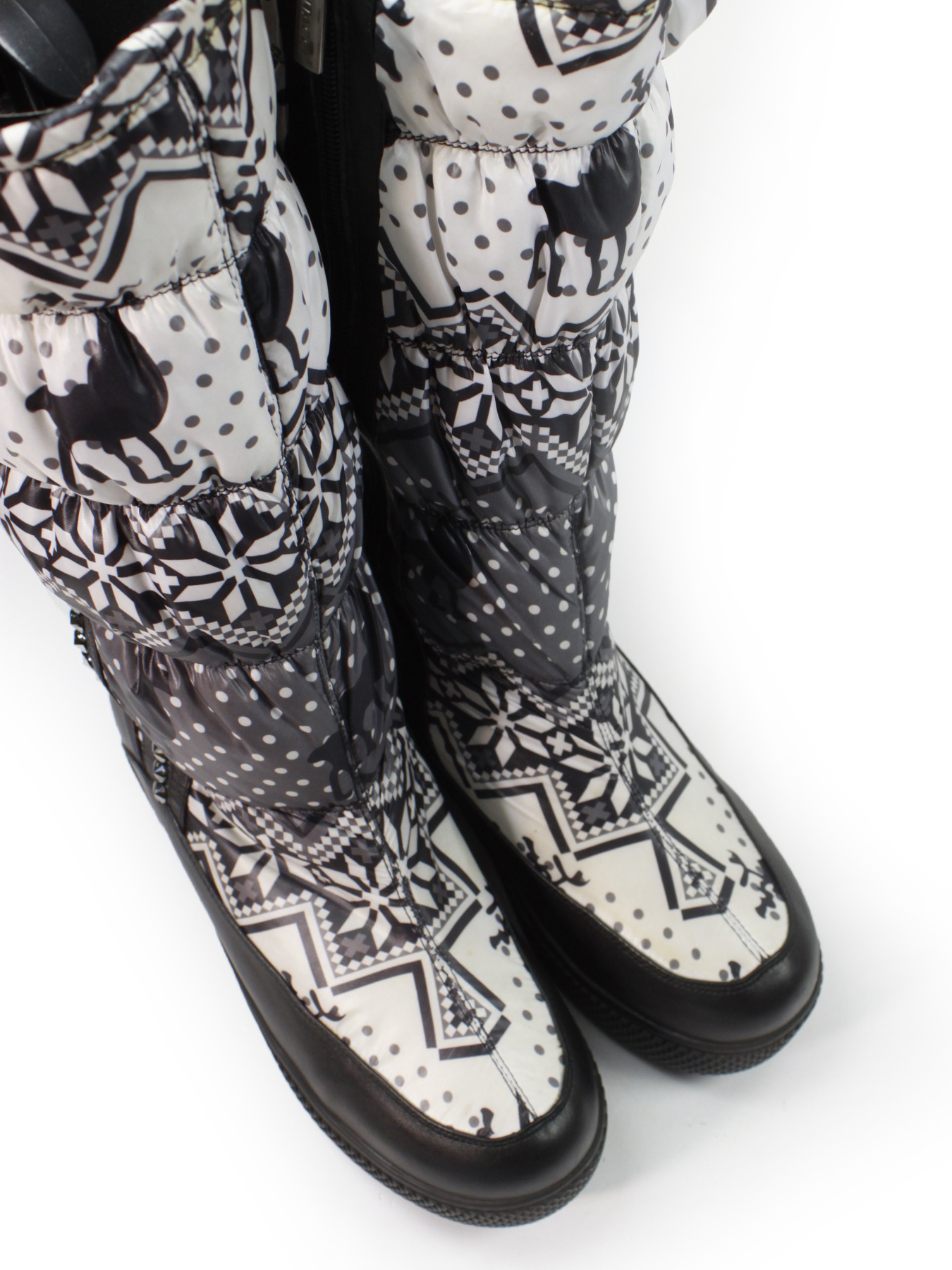 Женские зимние дутики с ярким принтованным дизайном модель C818-515-1BMF Фото