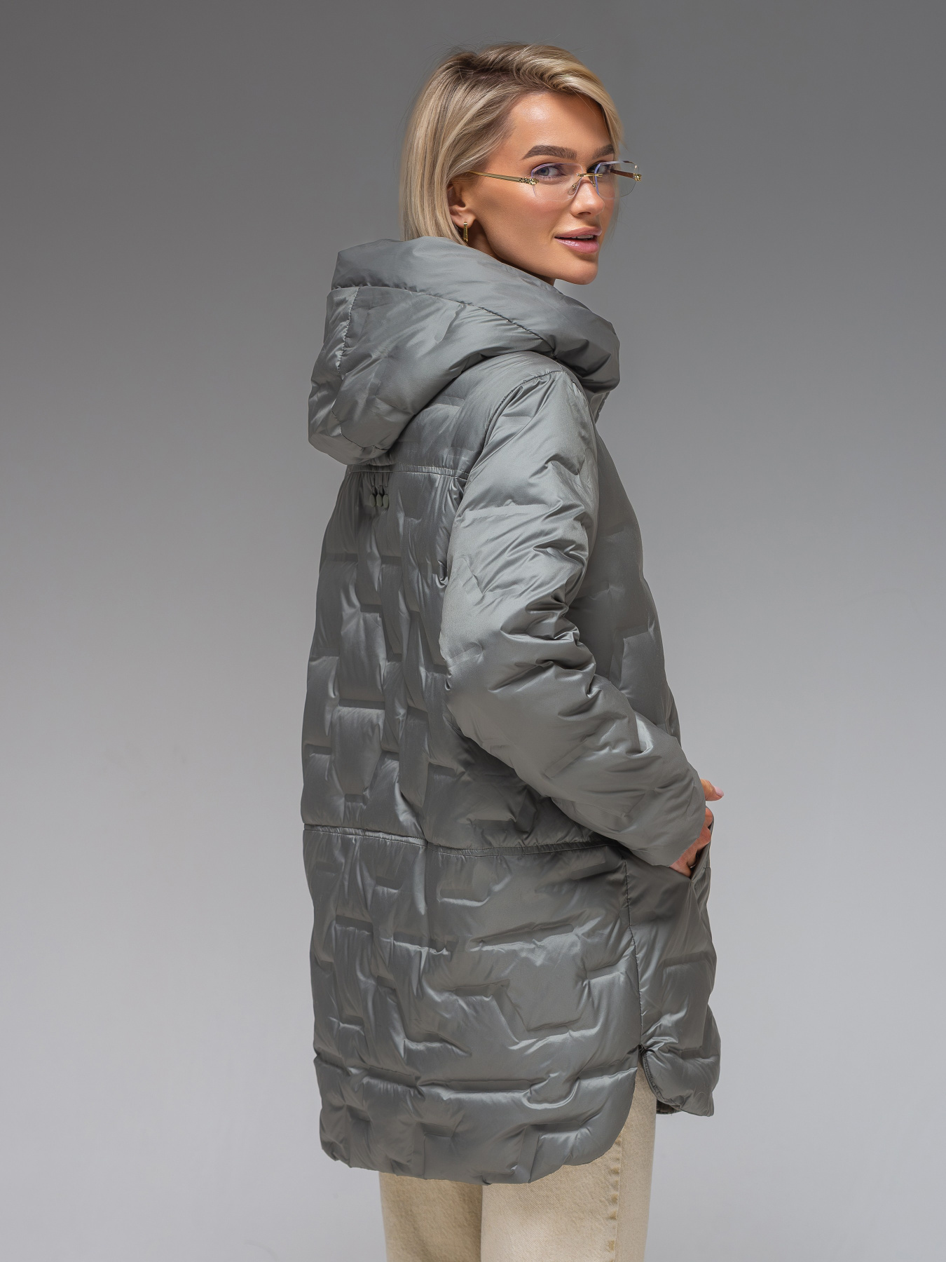 Демісезонна жіноча куртка ультралегка весна-осінь Viva Wear модель 90325 модель 90325-Olive Фото