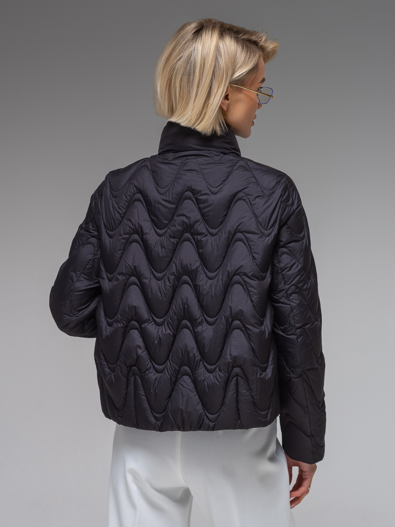 Демісезонна жіноча куртка ультралегка весна-осінь Viva Wear модель 6886 модель 6886-black Фото