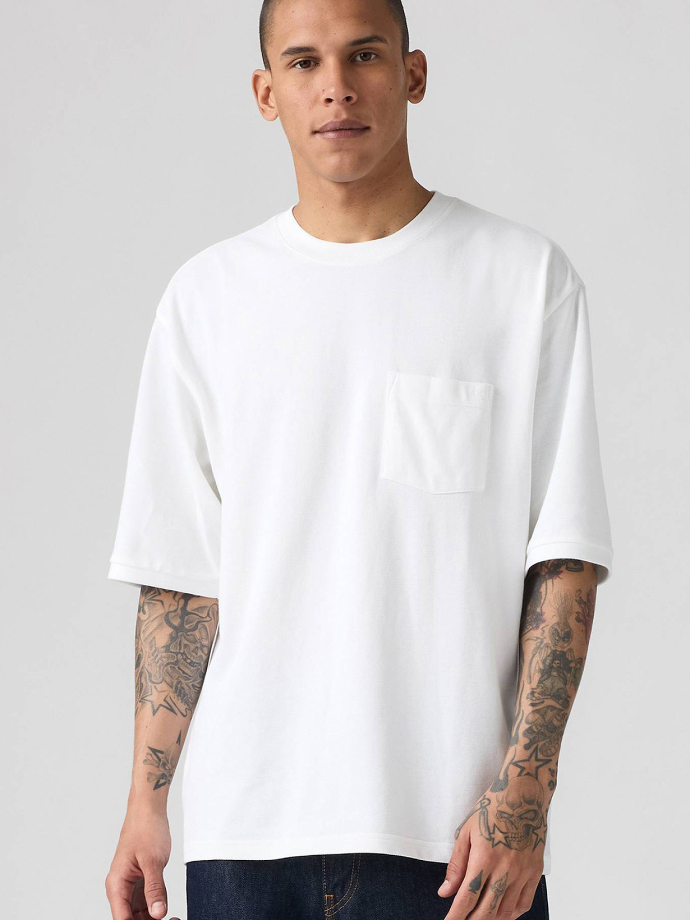 Чоловіча біла футболка модель 001MN;0001 Фото