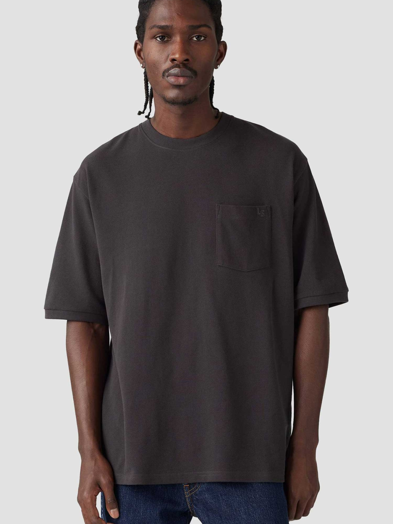 Чоловіча чорна футболка модель 001MN;0002 Фото