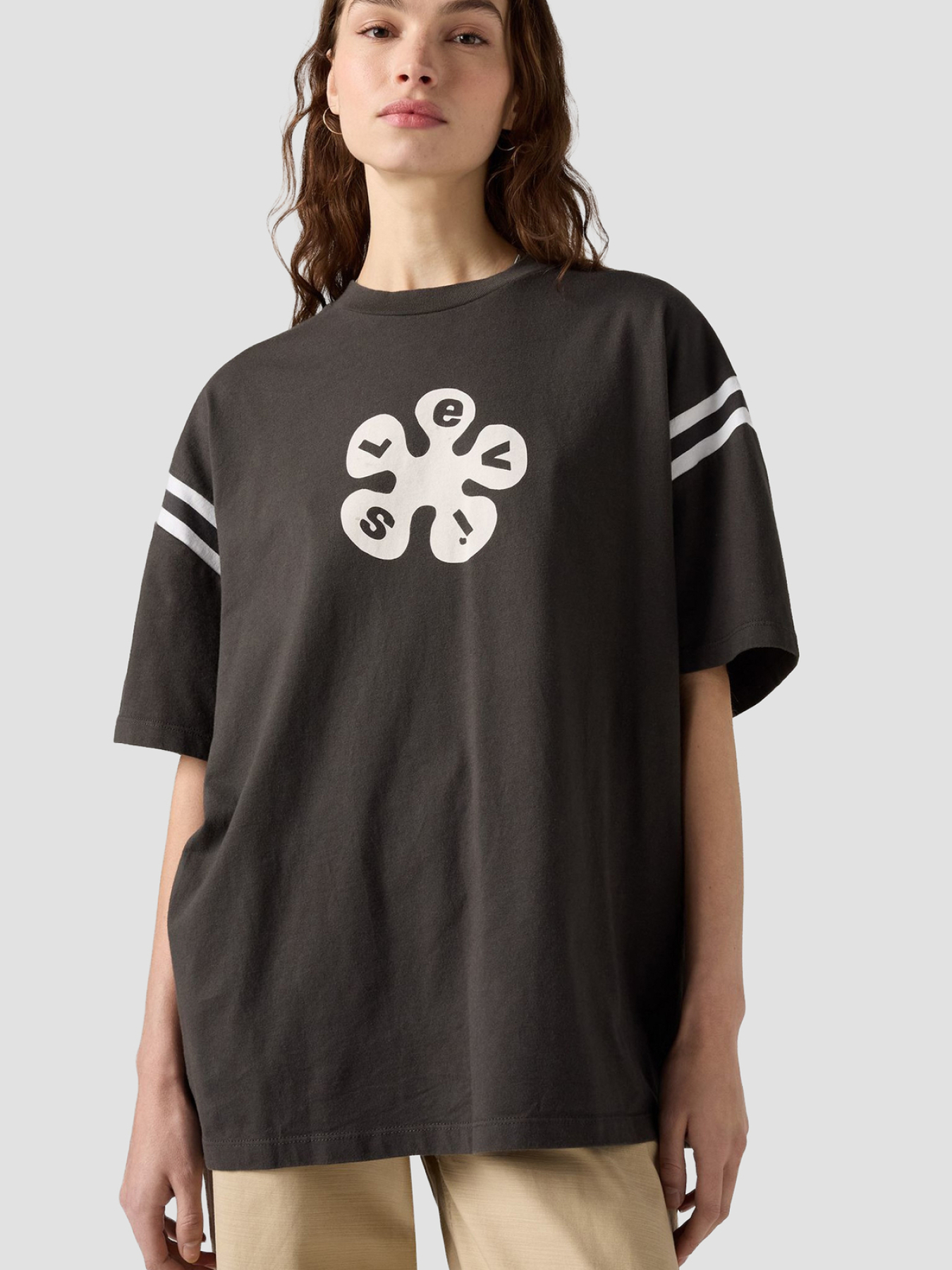 Жіноча чорна футболка модель 001QX;0000 Фото