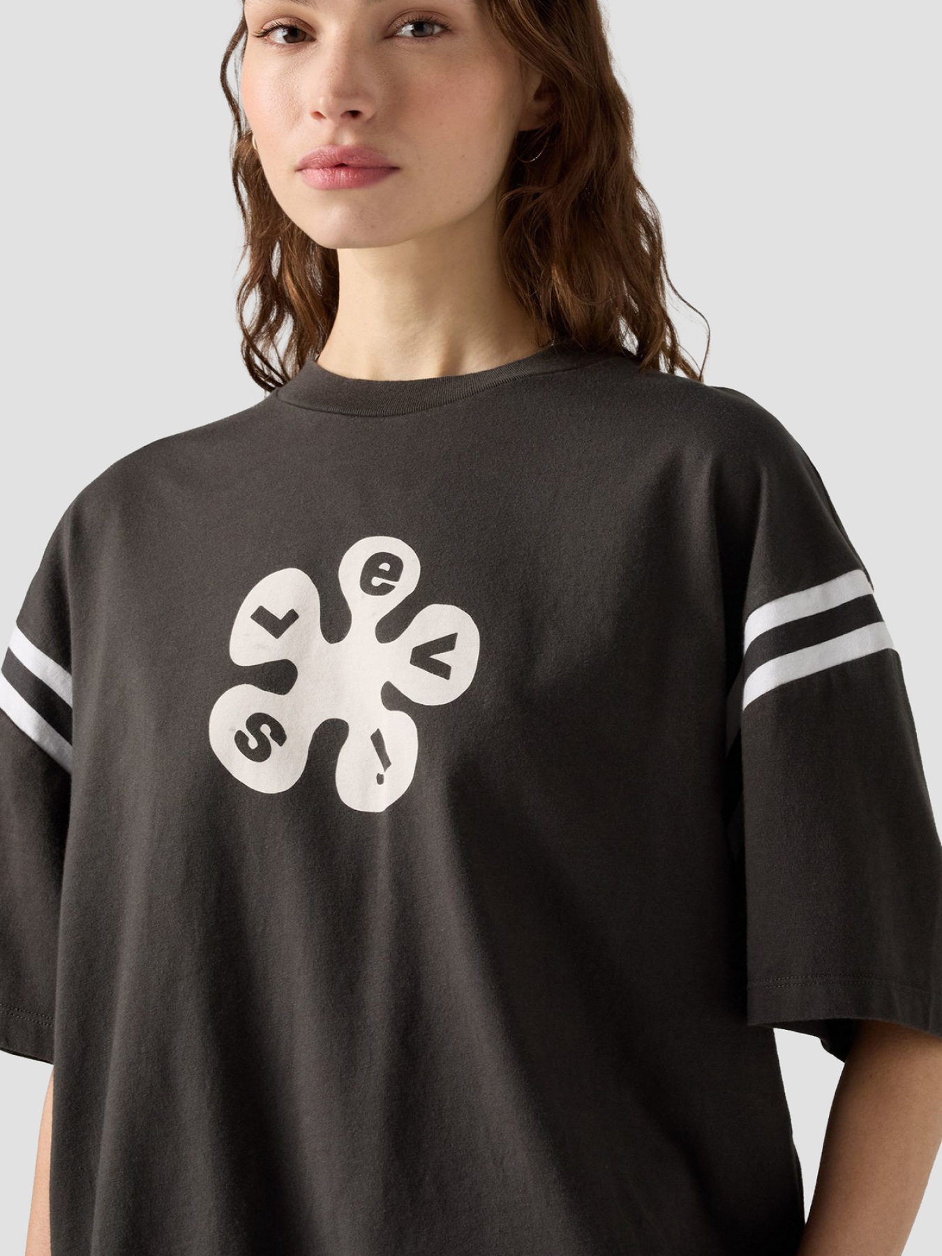 Жіноча чорна футболка модель 001QX;0000 Фото