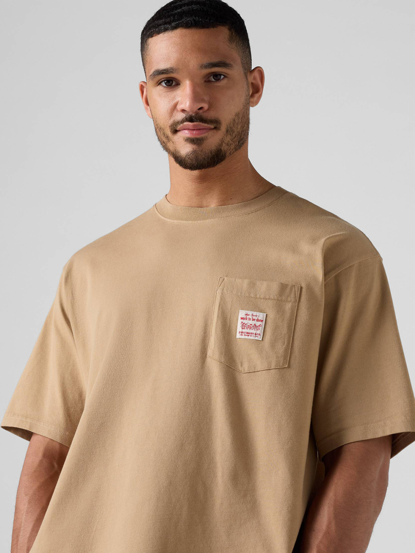 Чоловіча бежева футболка модель 004NU;0001 Фото