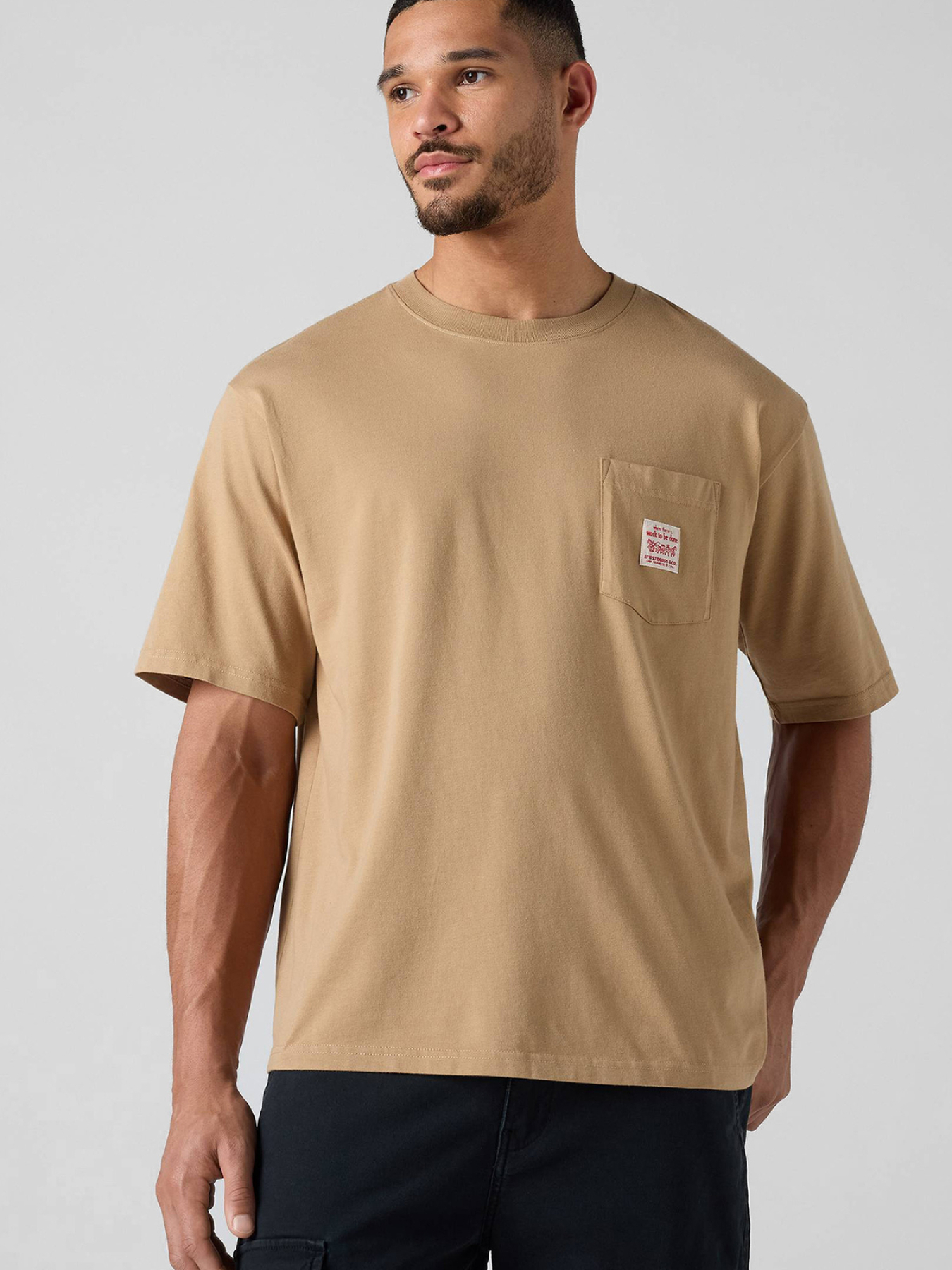 Чоловіча бежева футболка модель 004NU;0001 Фото