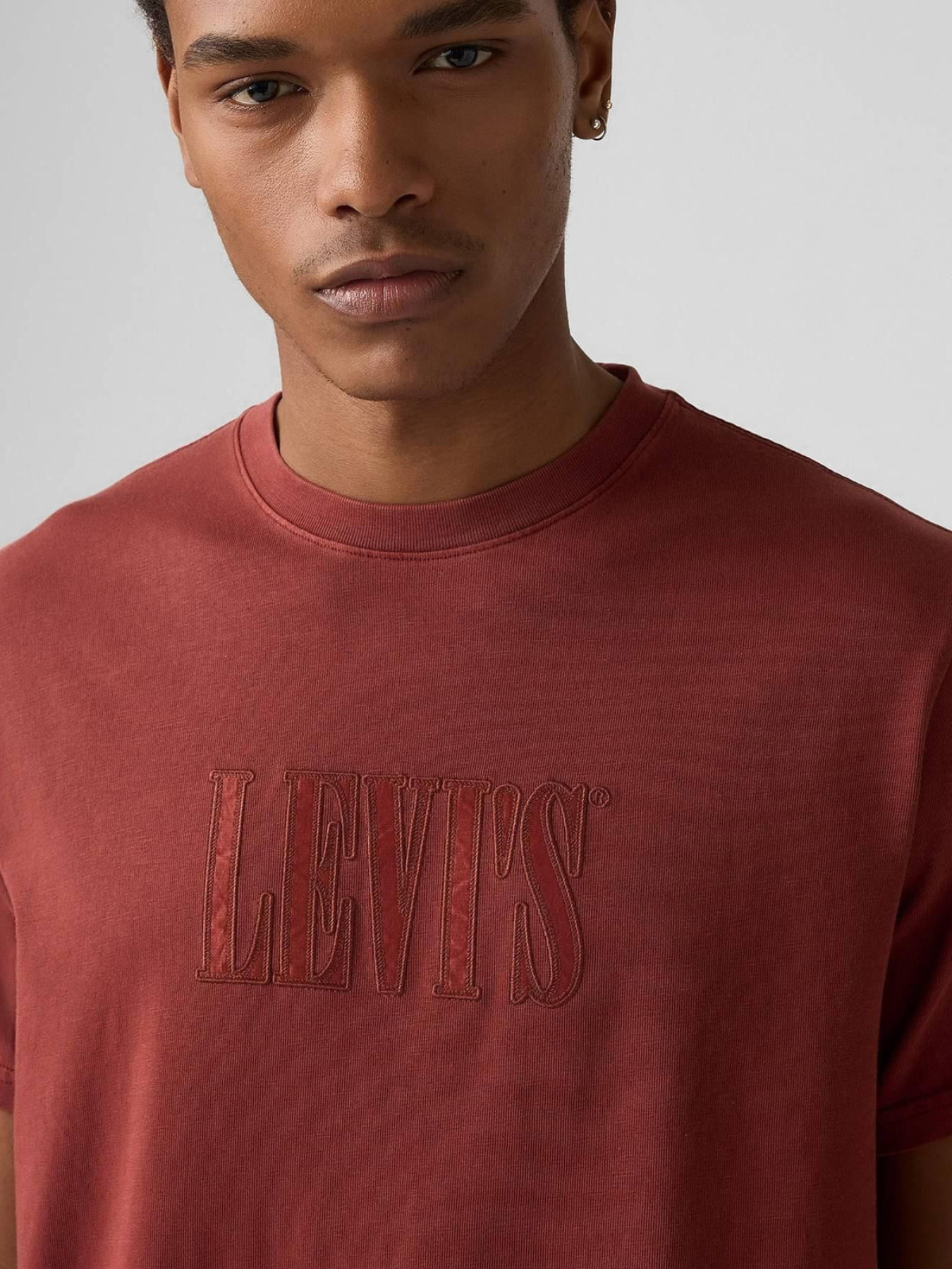 Чоловіча червона футболка модель 16143;1677 Фото