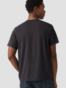 Чоловіча чорна футболка модель 16143;2050 Фото