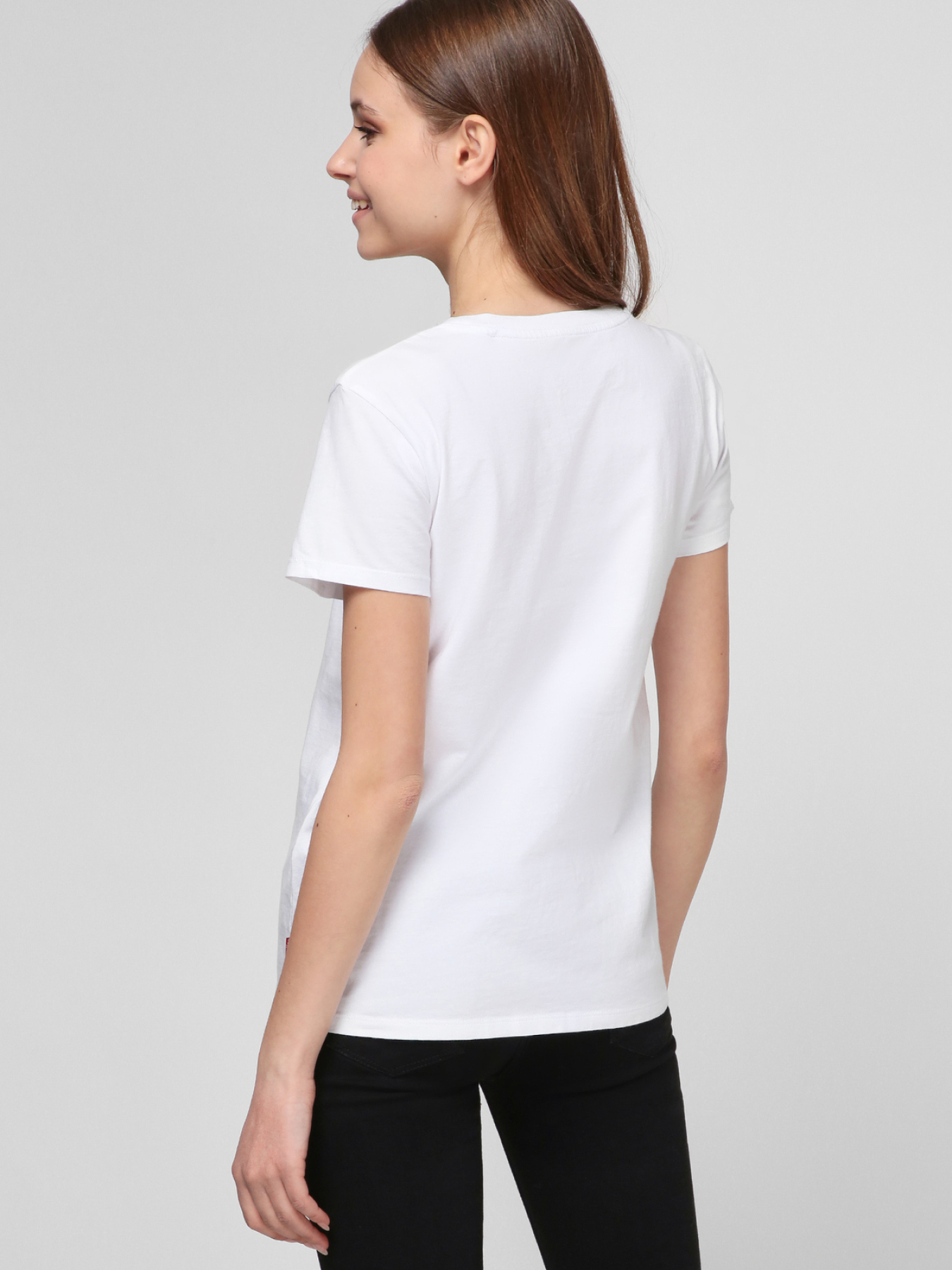 Жіноча біла футболка модель 17369;0053 Фото