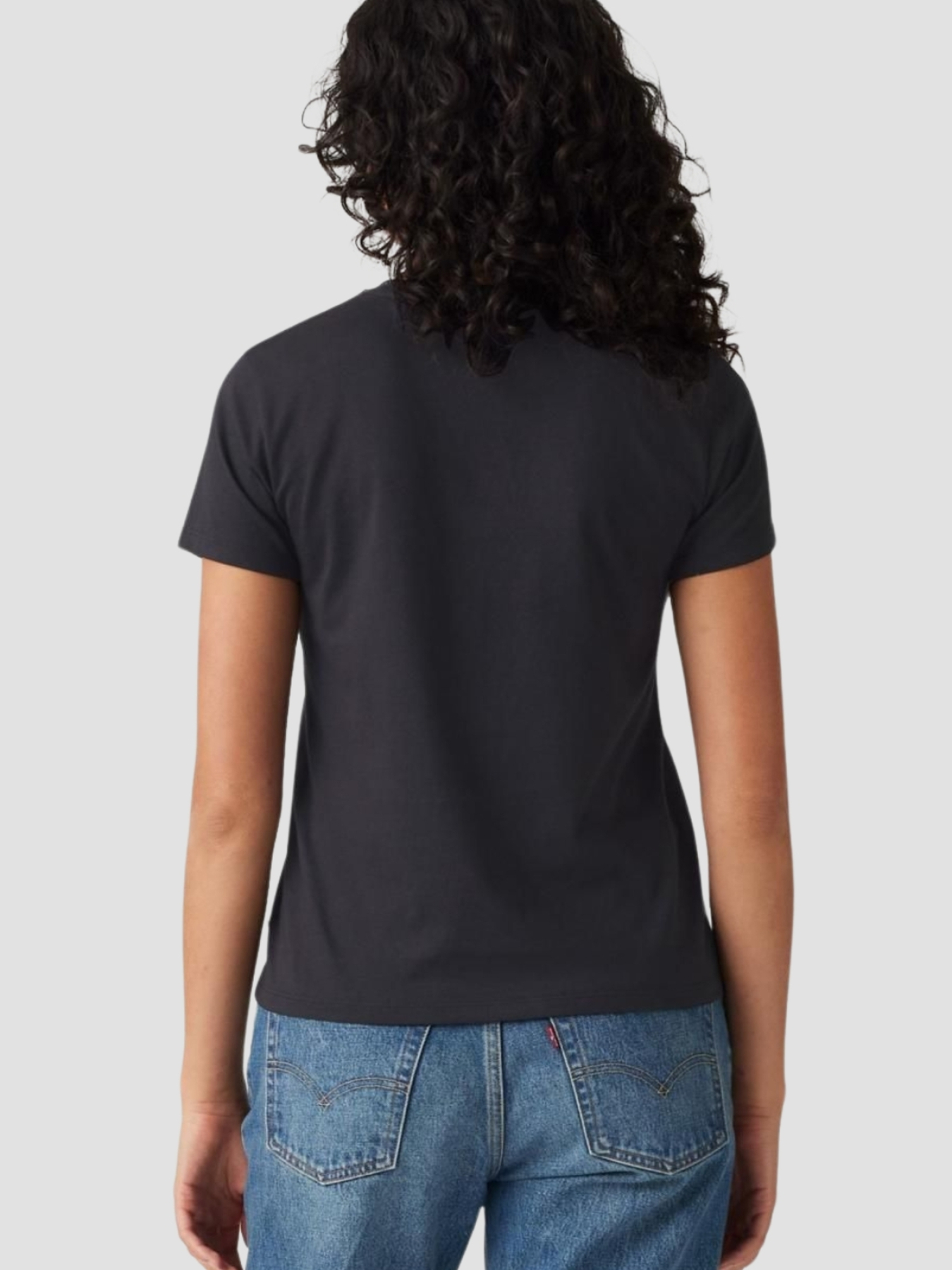 Жіноча чорна футболка модель 17369;3091 Фото