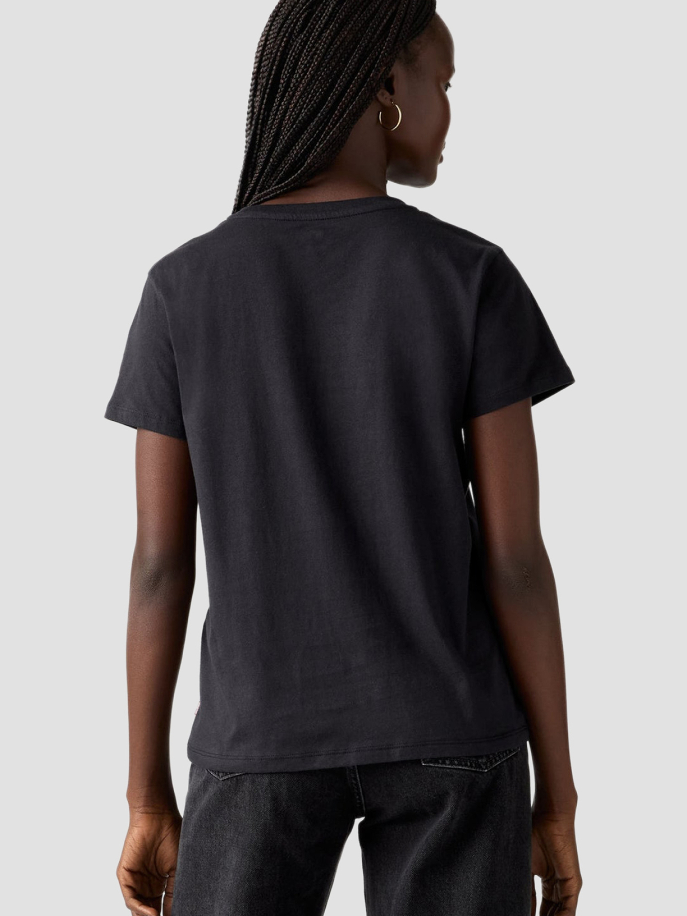 Жіноча чорна футболка модель 17369;3272 Фото