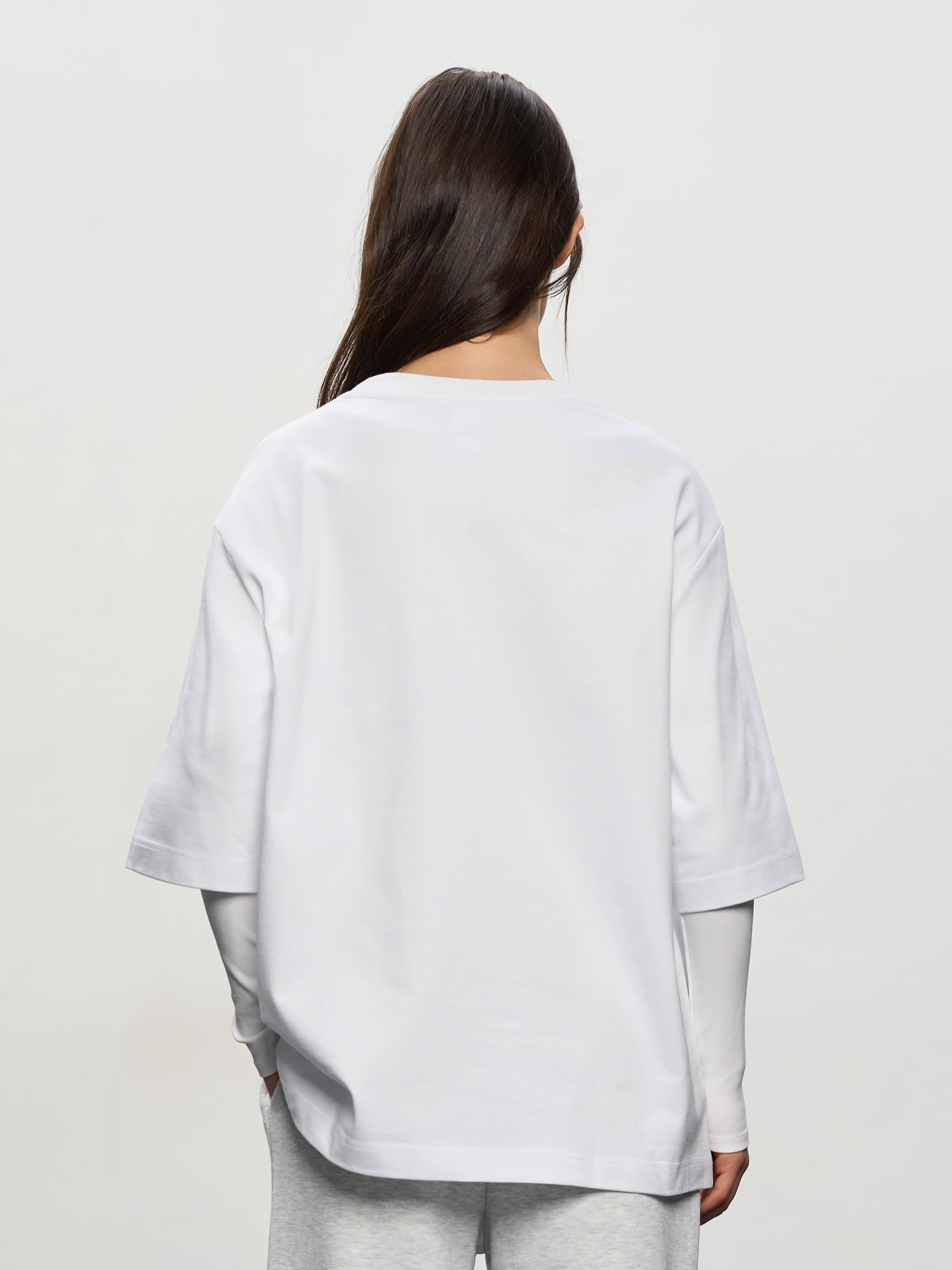 Футболка унісекс білого кольору ТМ РОЗА модель 241201_white Фото