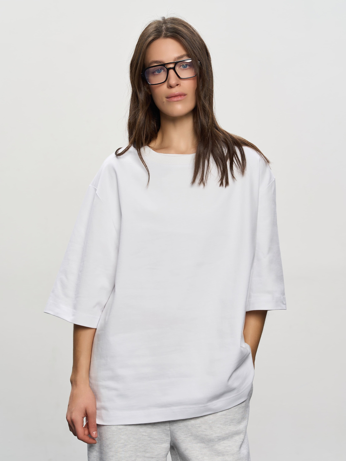 Футболка унісекс білого кольору ТМ РОЗА модель 241201_white Фото