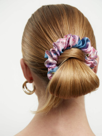 Резинка для волосся з натурального шовку "Щирі почуття" Obiimy модель R-13 Фото