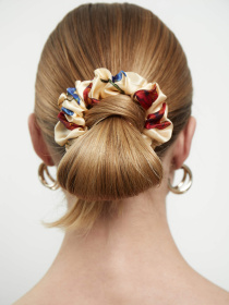 Резинка для волосся з натурального шовку "Закоханість" Obiimy модель R-15 Фото