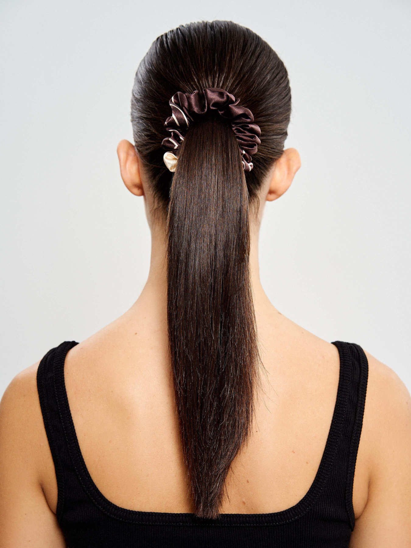 Резинка для волосся з натурального шовку "Ранкова кава" Obiimy модель R-19 Фото