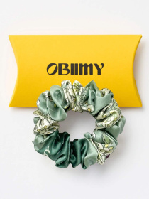 Резинка для волосся з натурального шовку "Єднання" Obiimy модель R-28 Фото