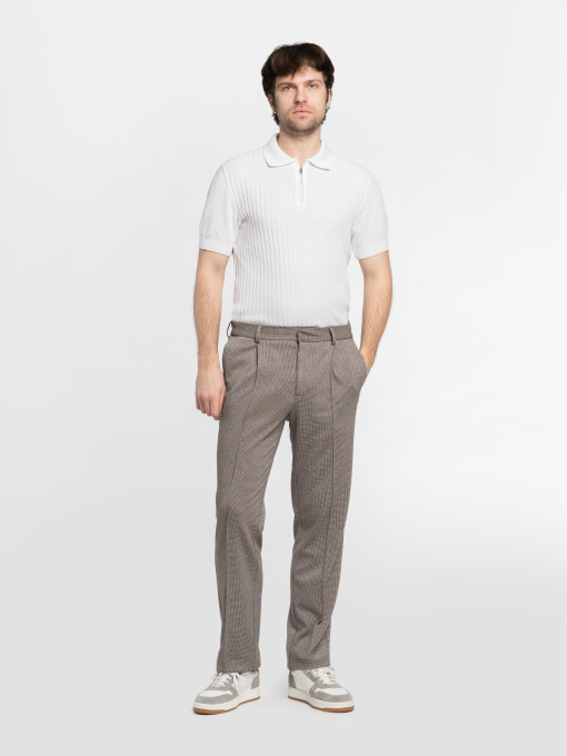 Чоловічі штани M01.07.16.611 Arber бежеві зі стрілками трикотажні модель M01.07.16.611 Чоловічі штани M01.07.16.611 Arber бежеві зі стрілками трикотажні модель M01.07.16.611 Фото