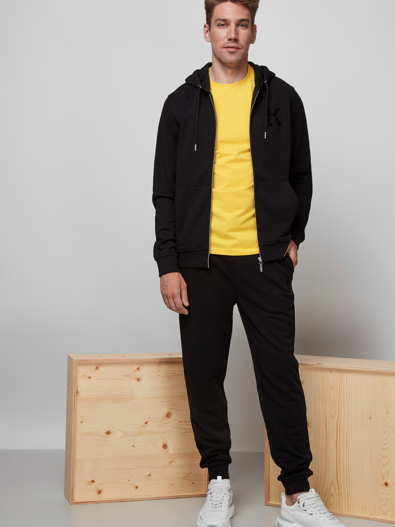 Спортивная кофта Karl Lagerfeld модель 500900.705892;990 Фото