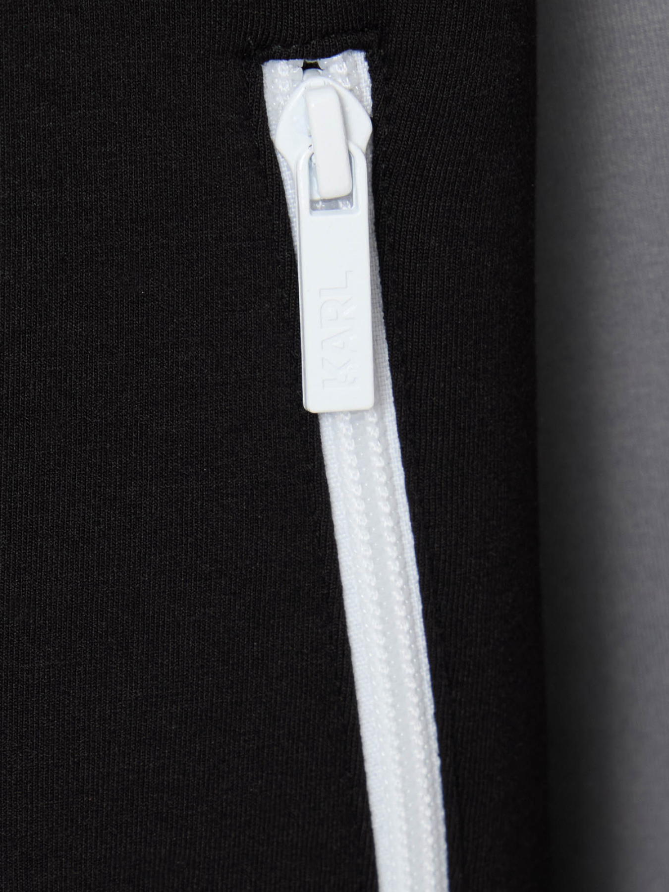 Спортивна кофта Karl Lagerfeld модель 561902.705013;990 Фото