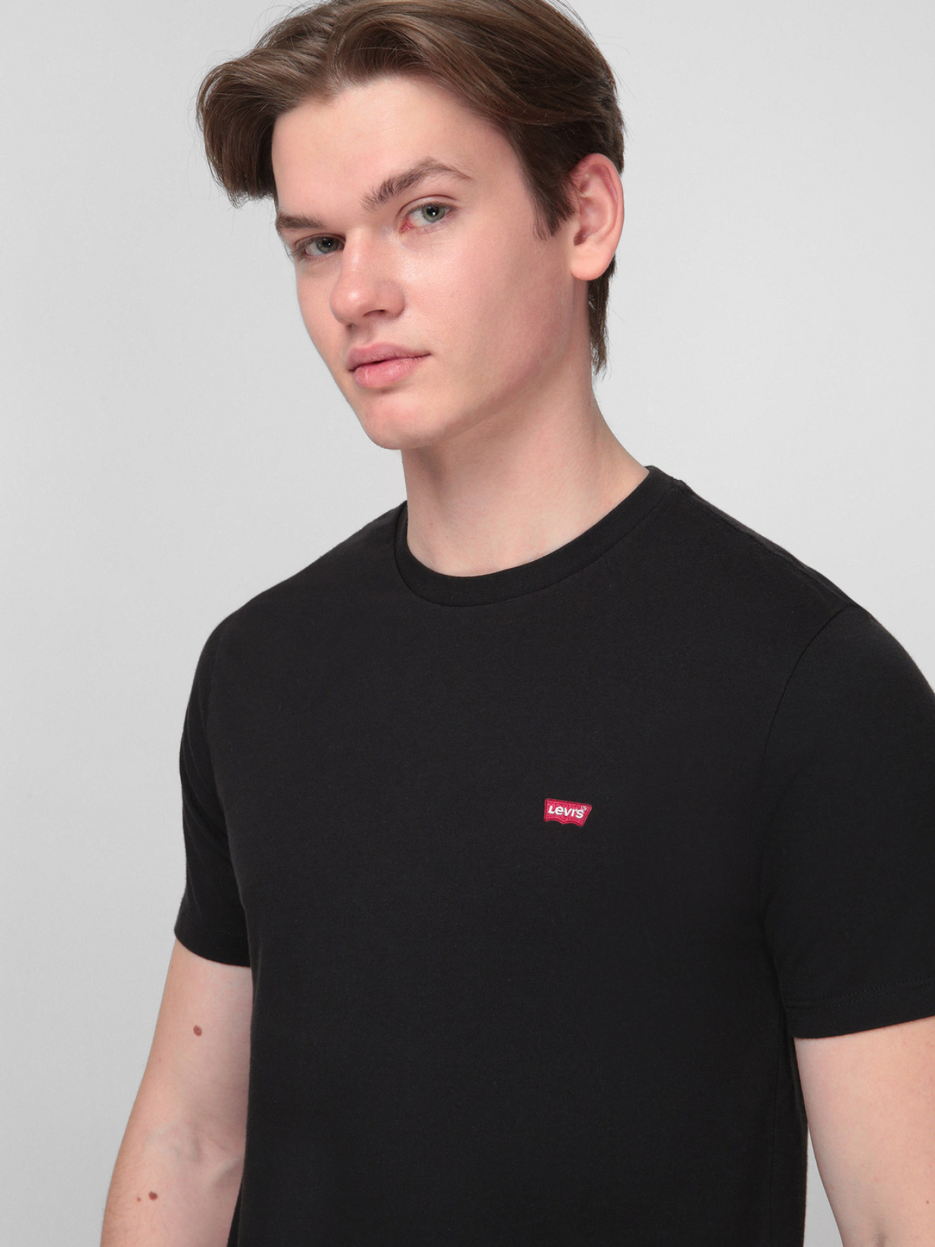 Мужская черная футболка модель 56605;0009 Фото