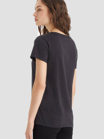 Жіноча чорна футболка модель 85341;0003 Фото