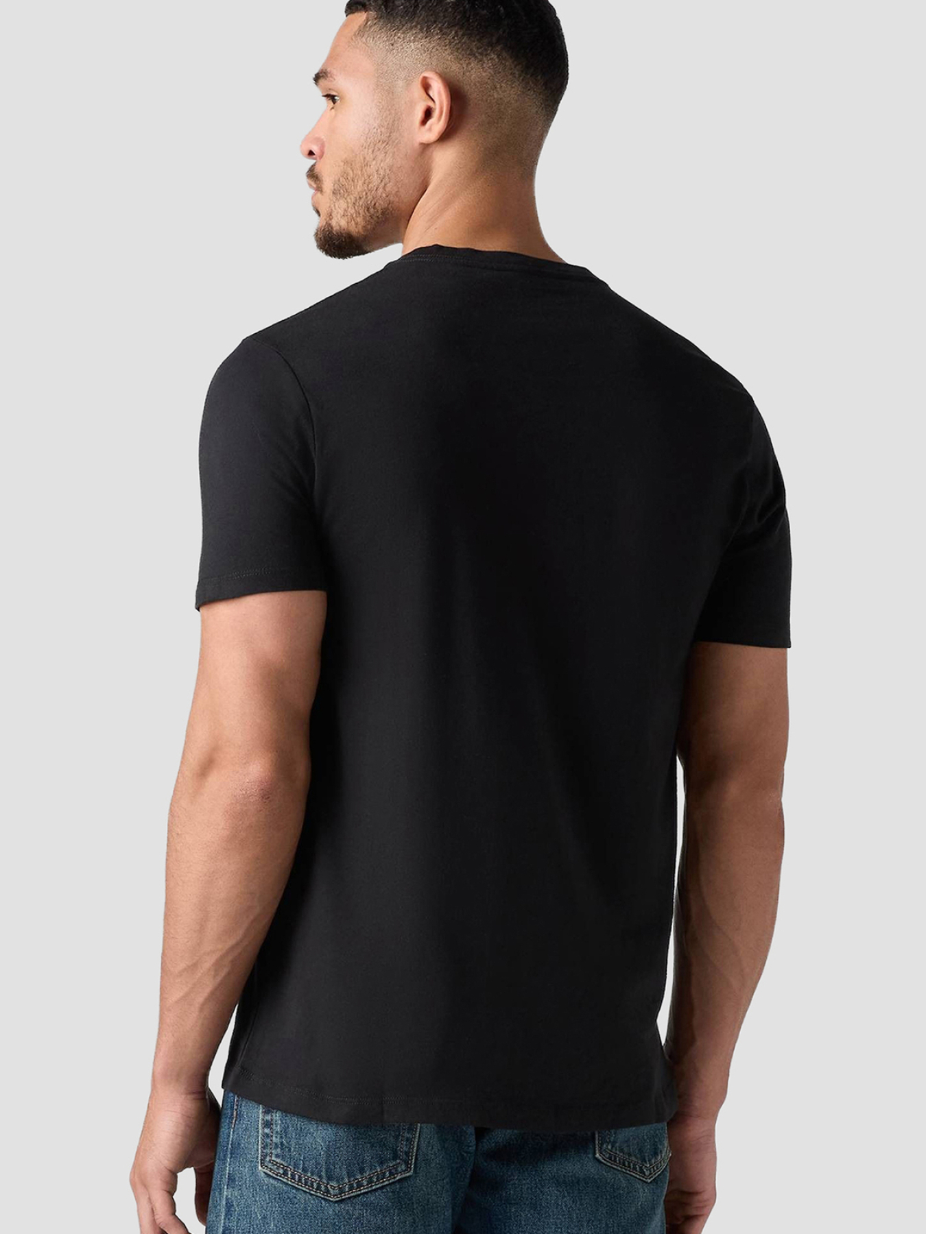 Мужская черная футболка модель 85641;0001 Фото