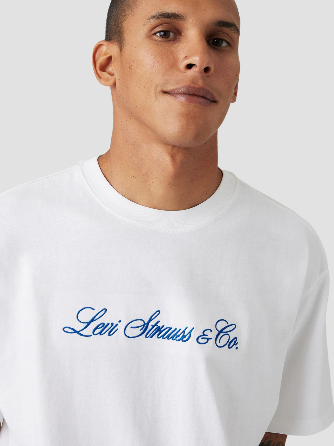 Чоловіча біла футболка модель 87373;0213 Фото