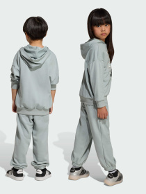 Спортивний костюм Adidas Tiro модель KA5110 Спортивний костюм Adidas Tiro модель KA5110 Фото