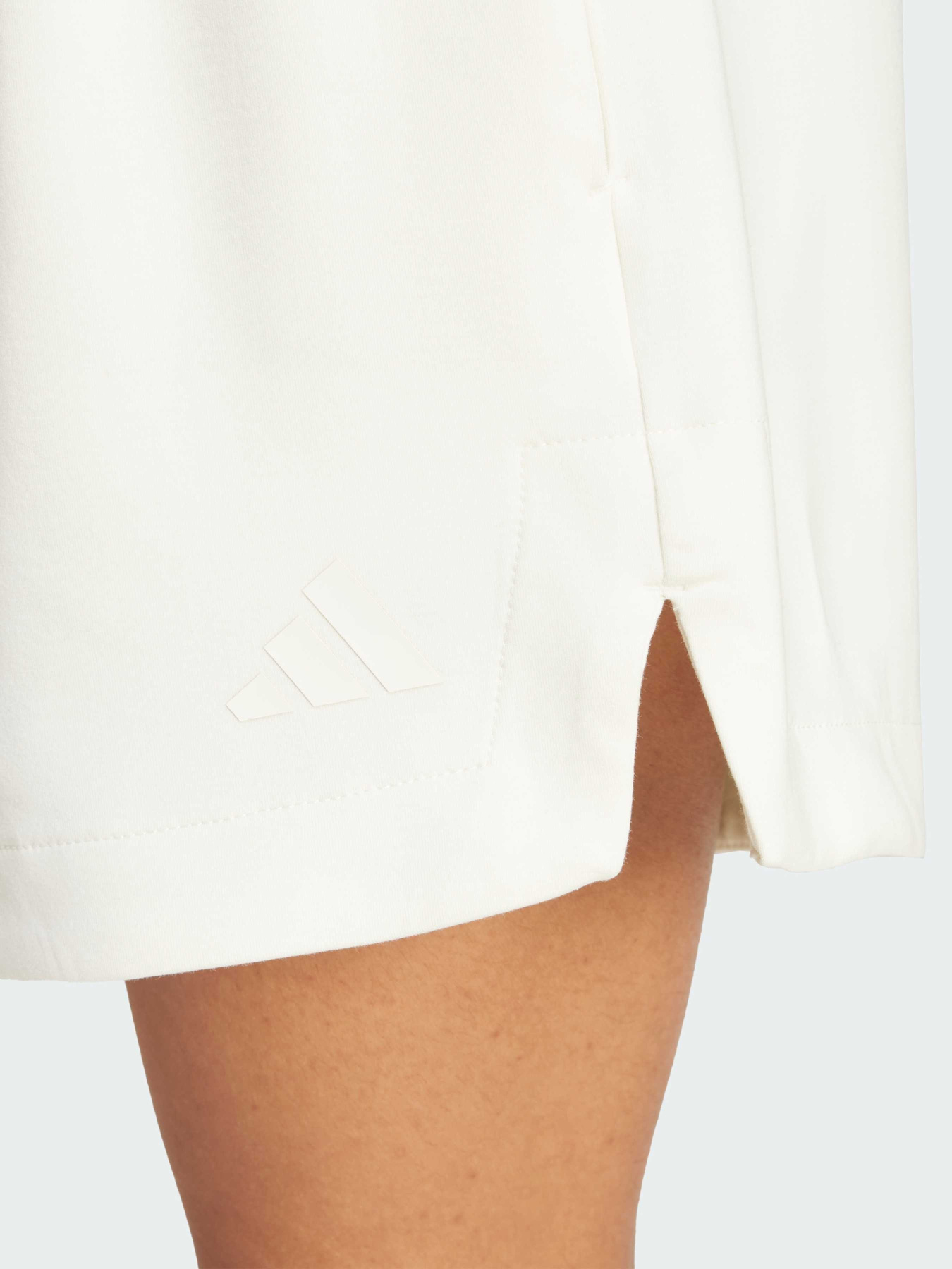 Повсякденні шорти Adidas модель JV9876 Фото