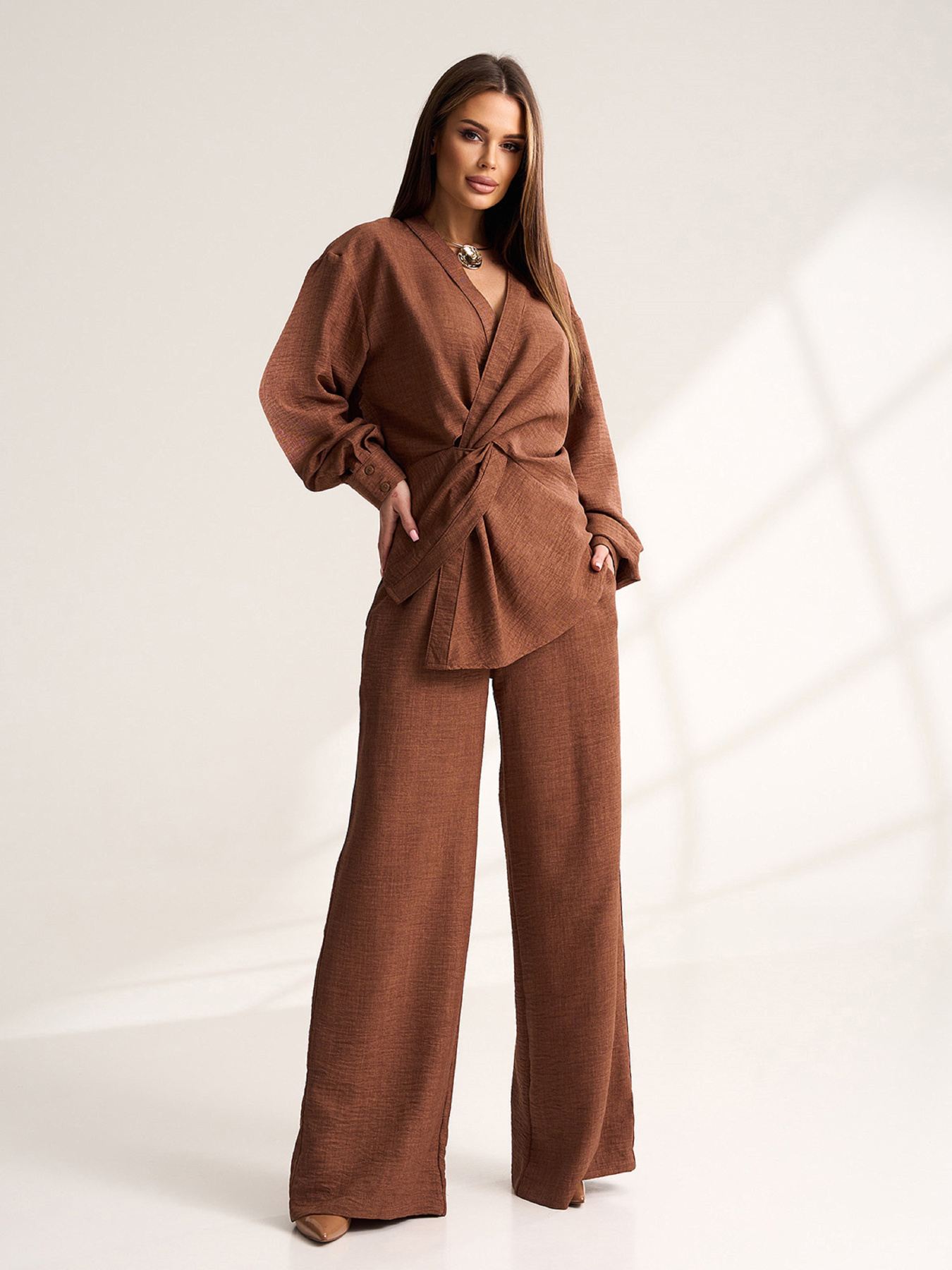 Повсякденний костюм ISSA Plus модель 15534_коричневый Фото
