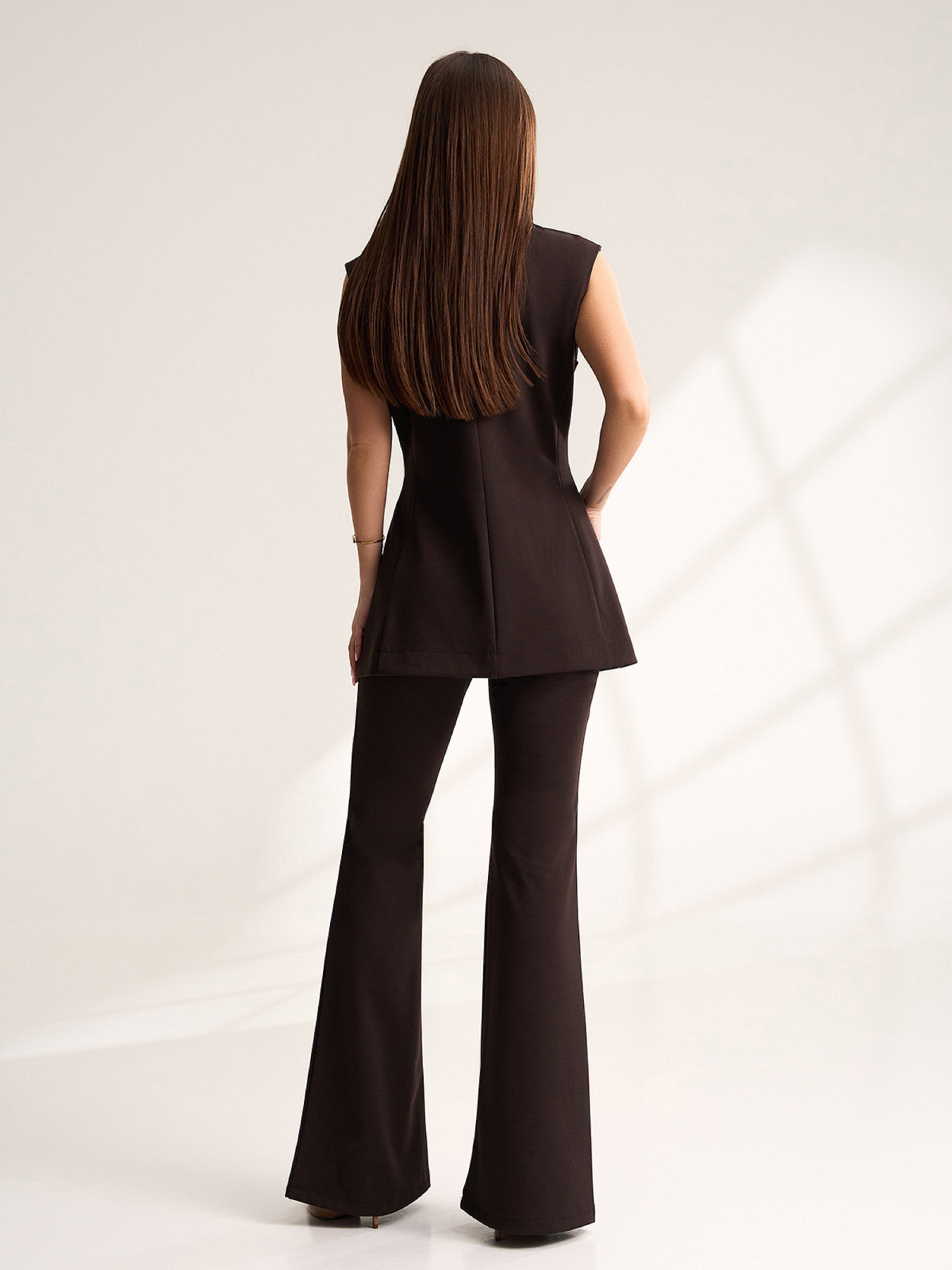 Жилетки модель 15538K_темно-коричневый Фото