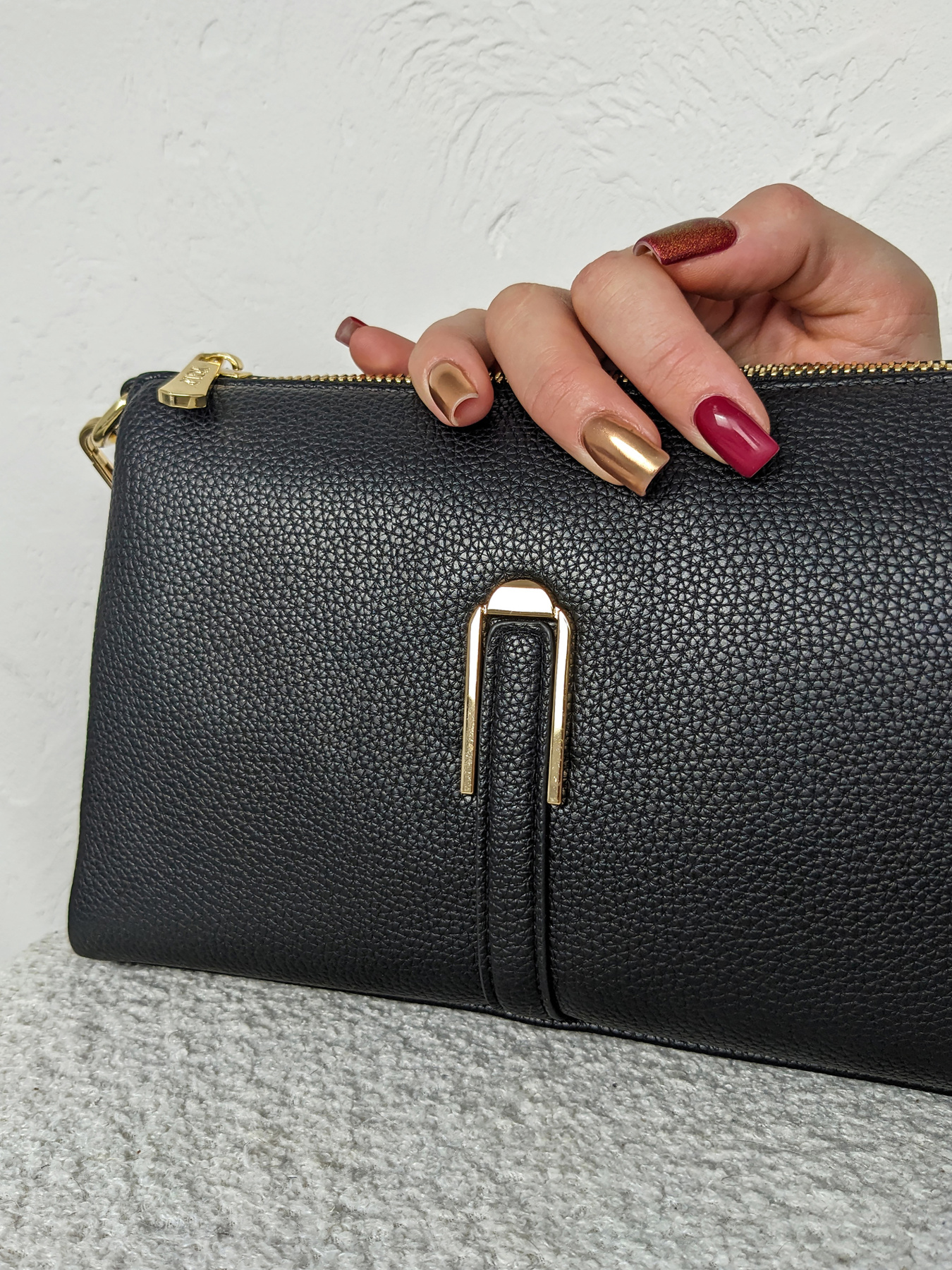 Практична та стильна жіноча сумка з якісної екошкіри модель 350015-1 Фото