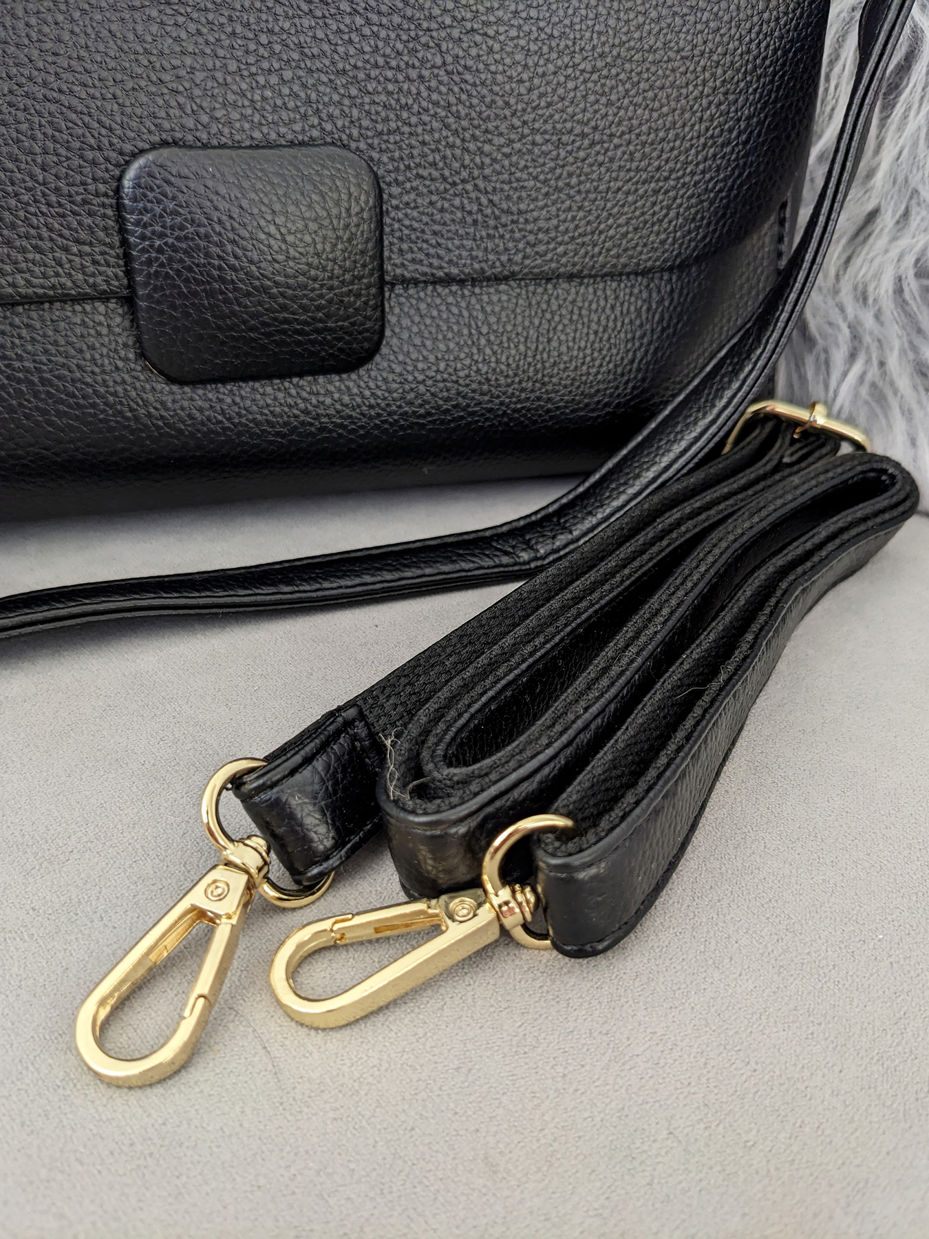 Жіноча сумка з екошкіри з функціональним наповненням модель 350013-1 Фото