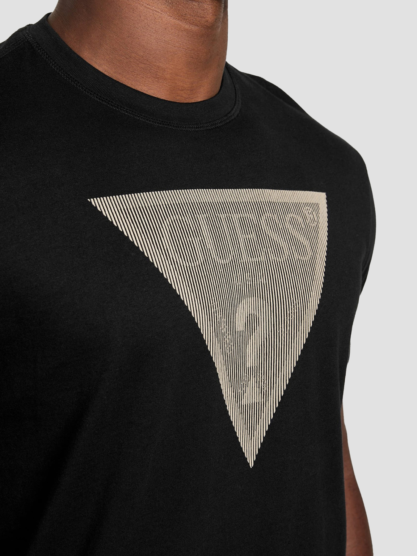 Футболка GUESS модель M5BI04.I3Z14;JBLK Футболка GUESS модель M5BI04.I3Z14;JBLK Фото