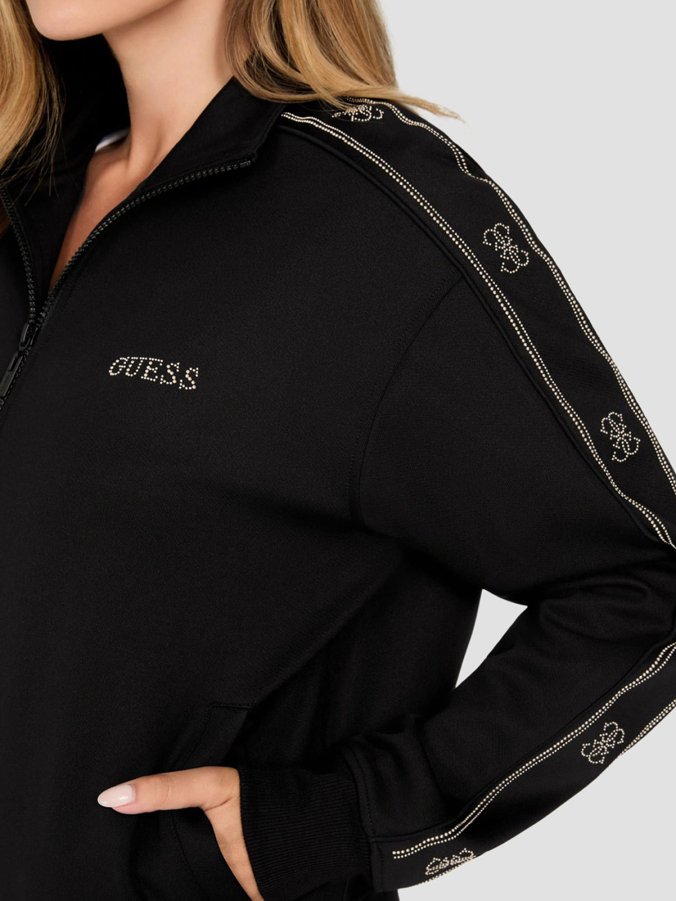 Спортивная кофта GUESS модель V5BQ15.KCX22;JBLK Фото