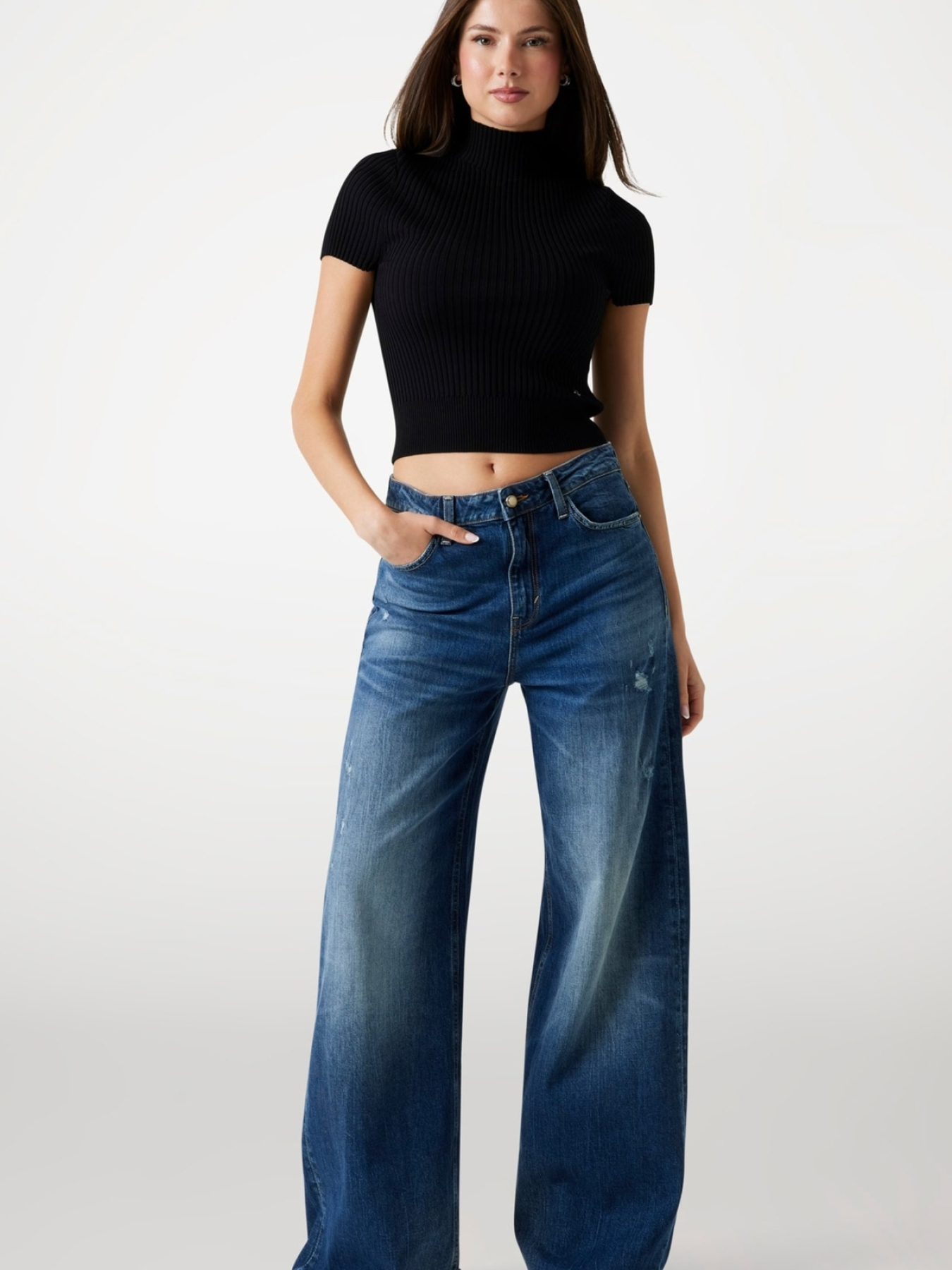 Футболка GUESS модель W5YR04.Z0040;JBLK Фото