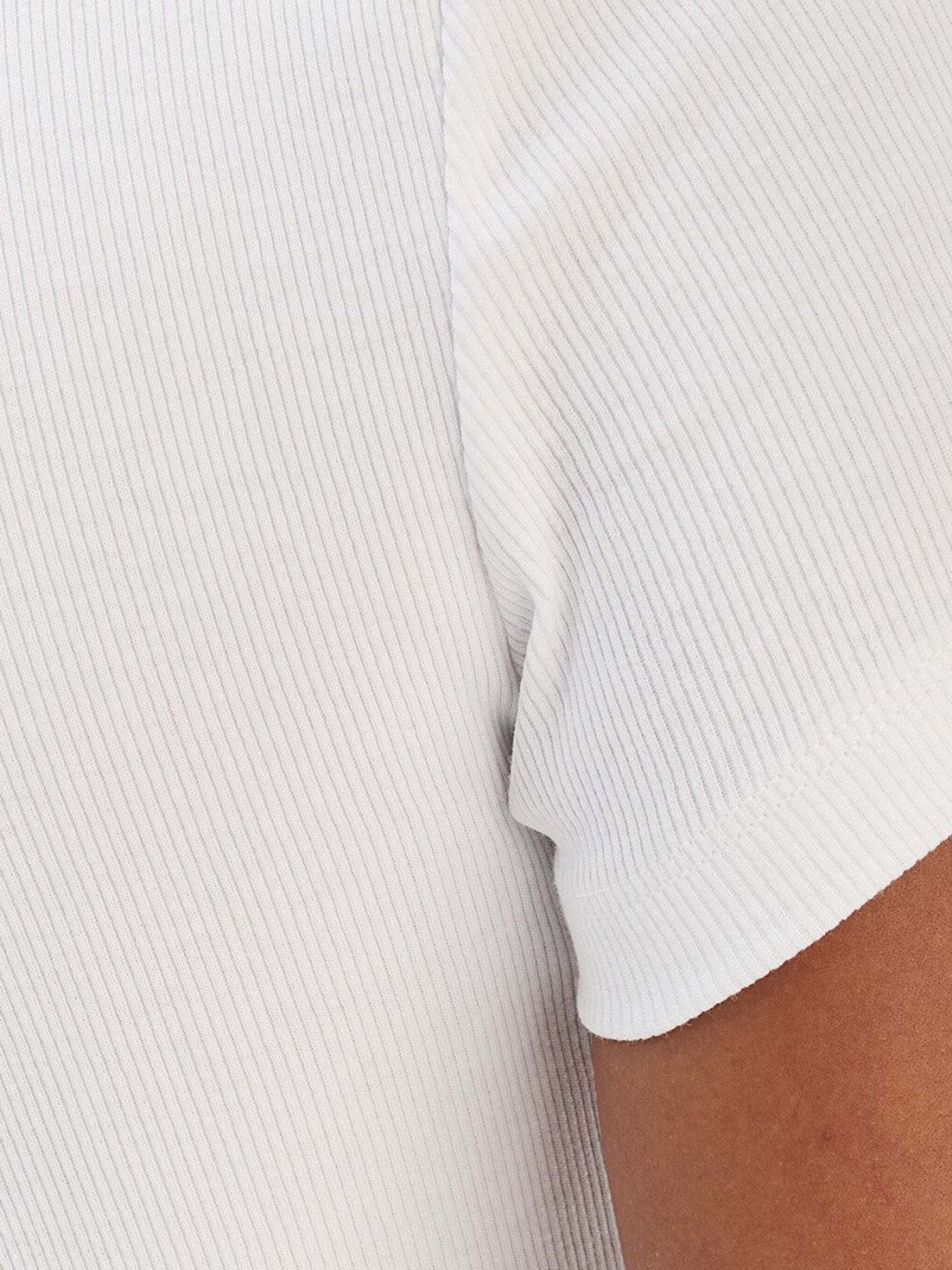 Футболка GUESS модель W6RI22.KA0H1;G011 Фото