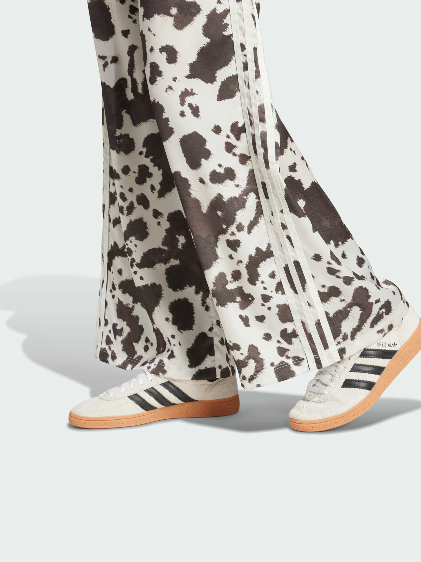 Штани adidas Originals Satin Wide Leg модель KA2668 Фото