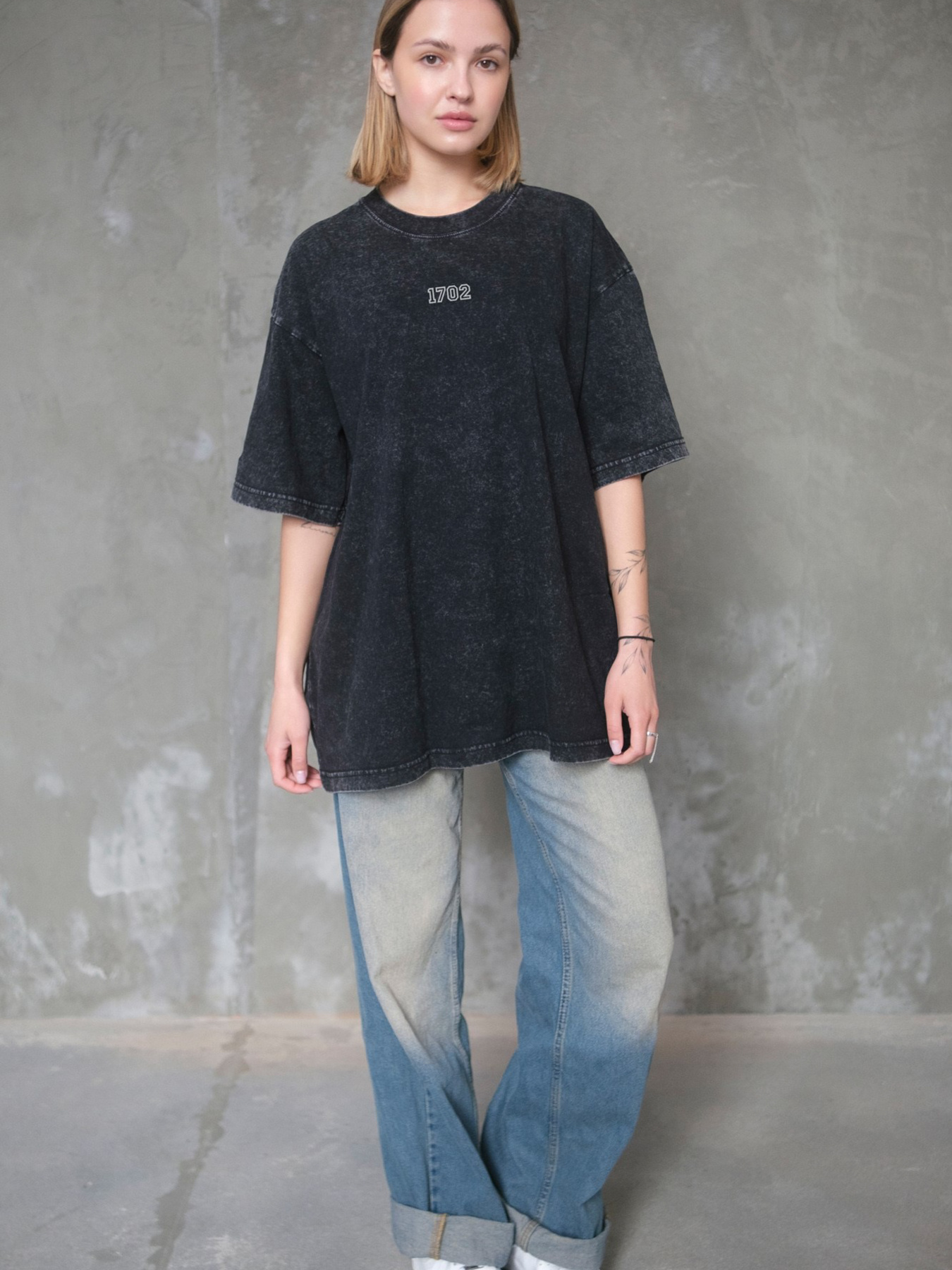 Жіноча Виварена Оверсайз Футболка Without Washed З Принтом Wanted Black модель 8056167 Фото