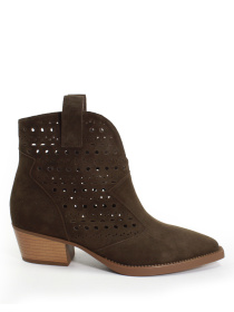 Замшеві черевики із перфорацією модель A1218-27-F575-chocolate Фото