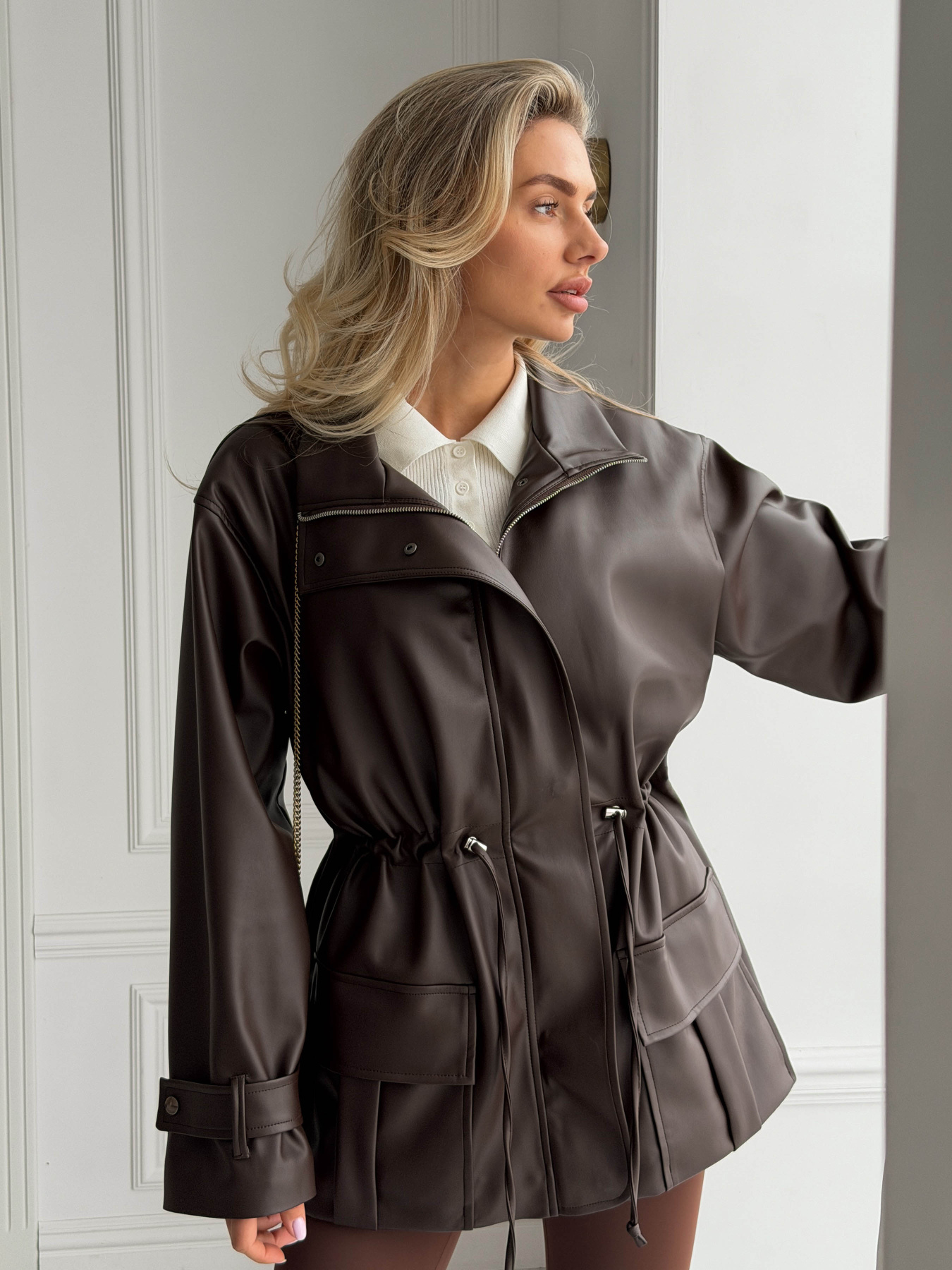 Тренч Jadone Fashion модель Kora_shoko Фото