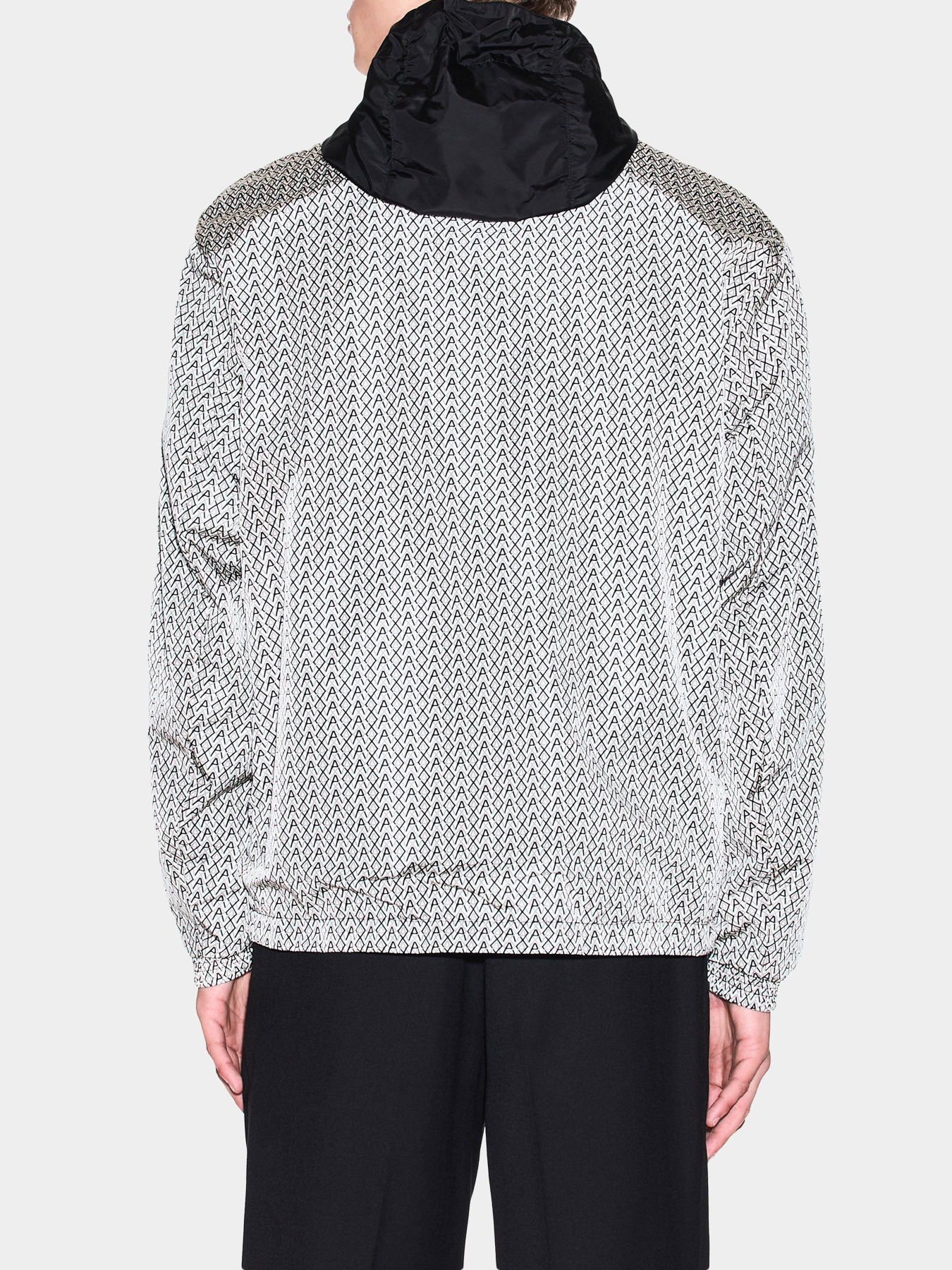 Куртки и дубленки Armani Exchange модель XM001830-AF18579-M0245 Фото